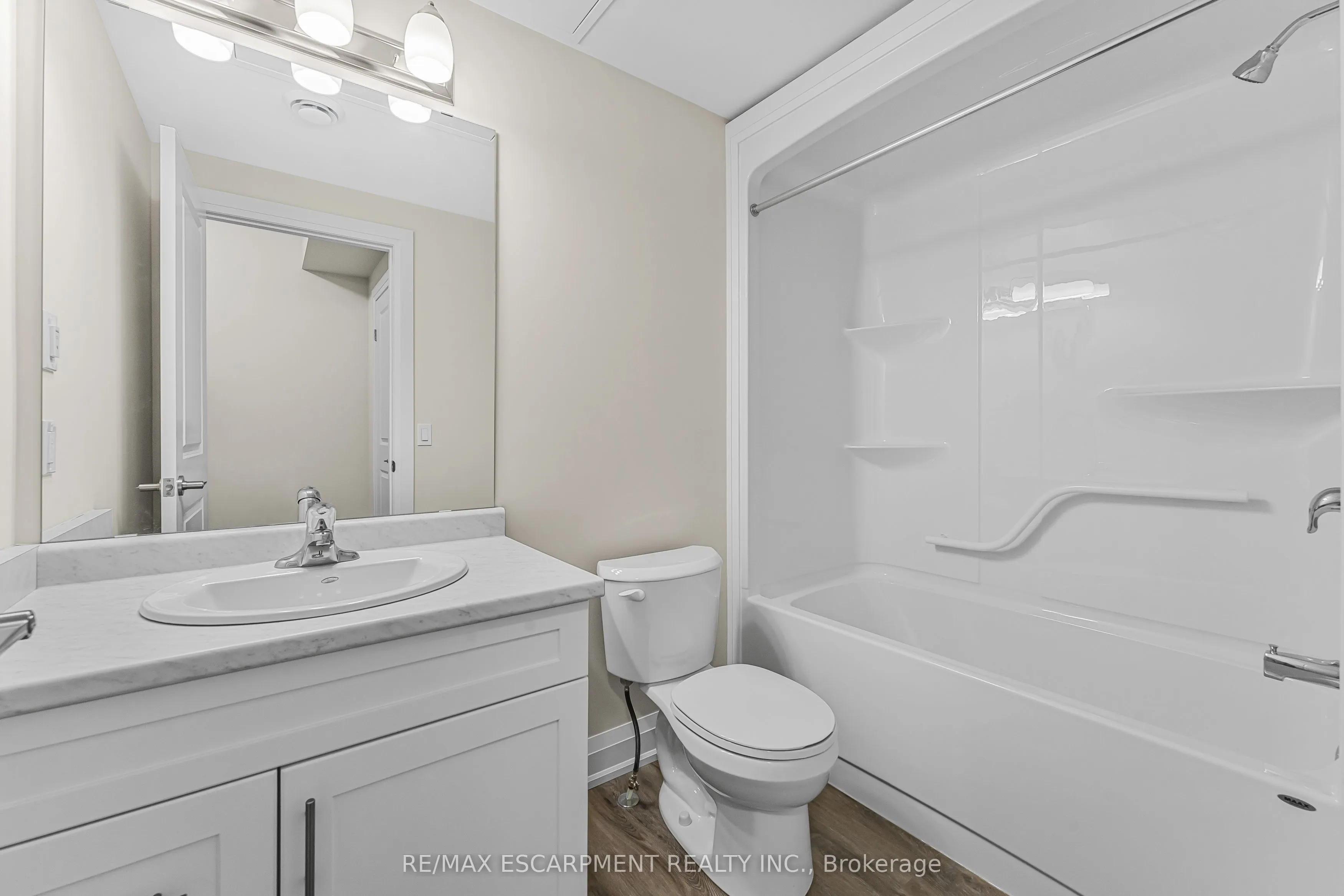 118 Summersides Boulevard, #303
