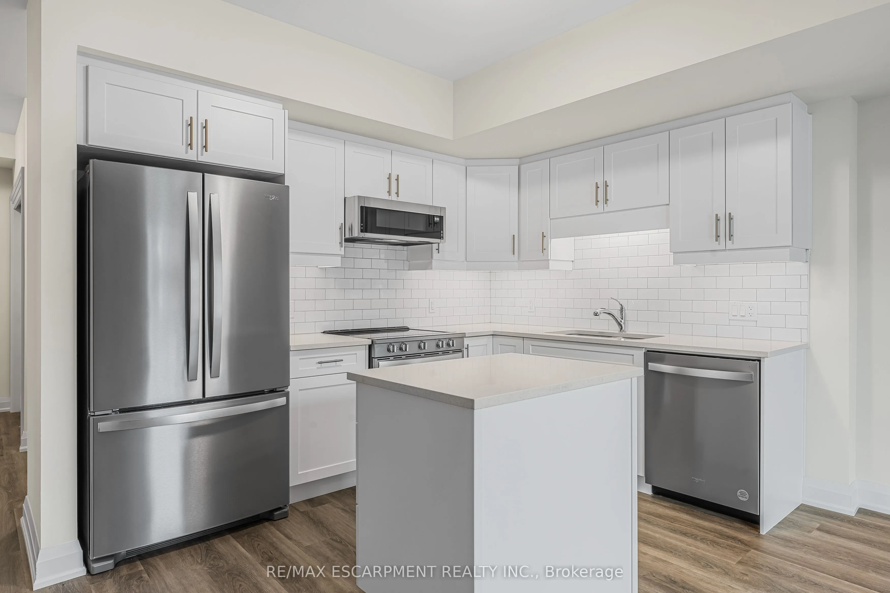 118 Summersides Boulevard, #303