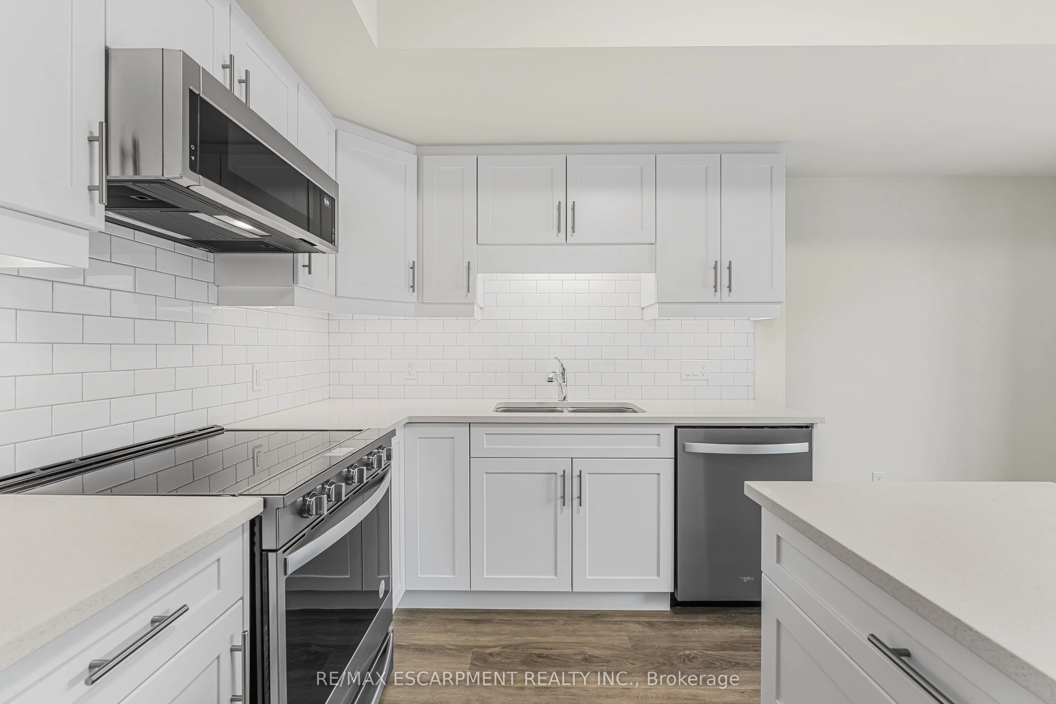 118 Summersides Boulevard, #303