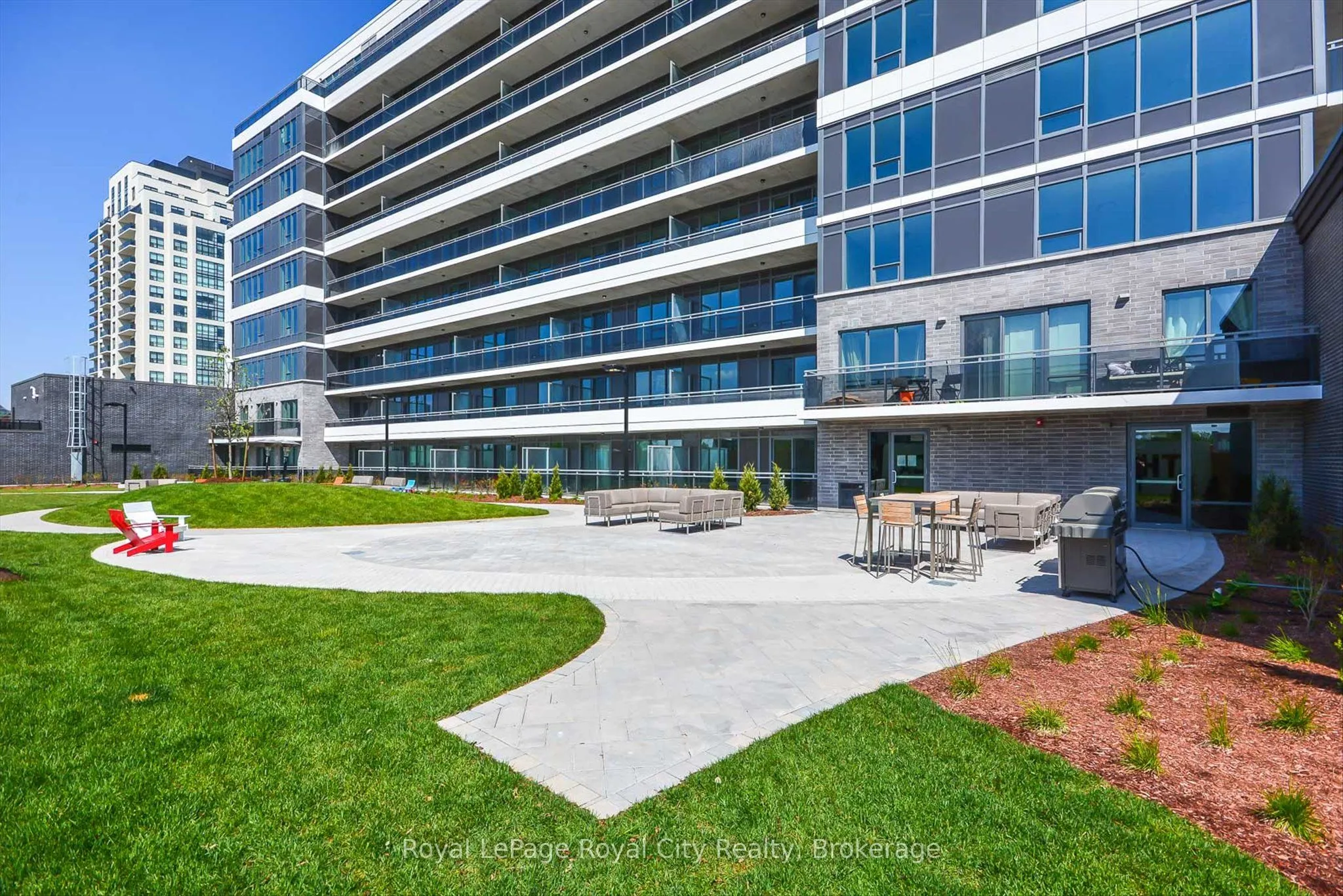 53 Arthur Street S, #RL3