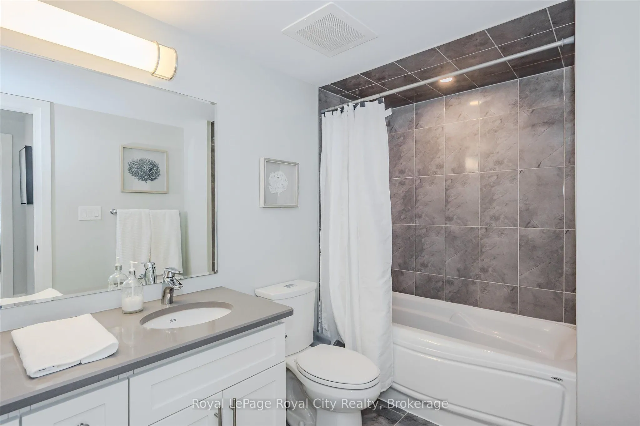 53 Arthur Street S, #RL3