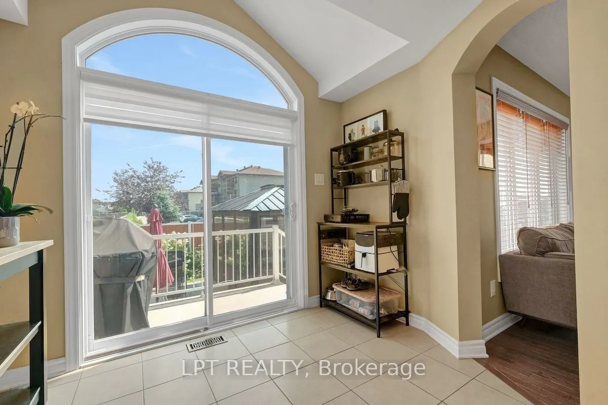 148 Waterfern Way