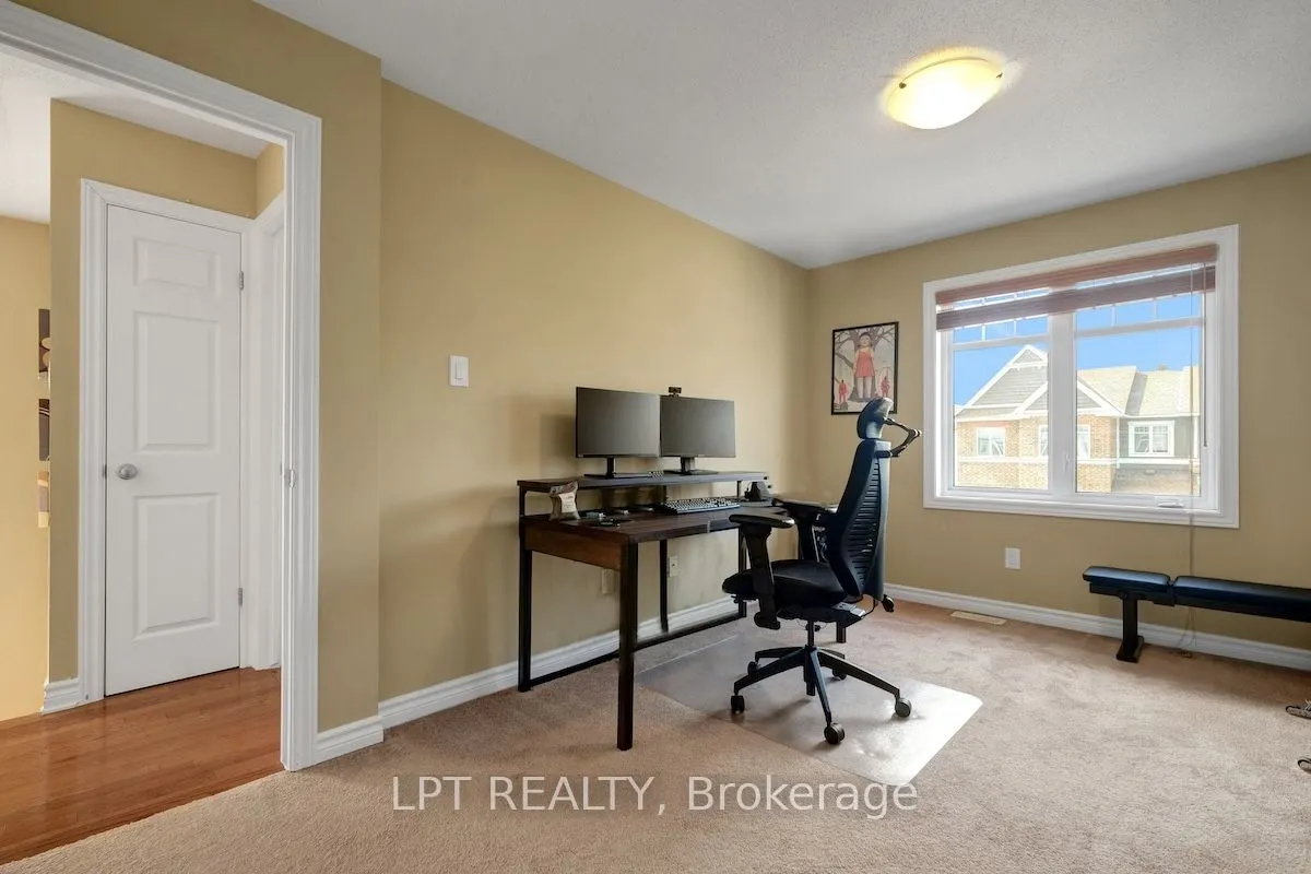 148 Waterfern Way