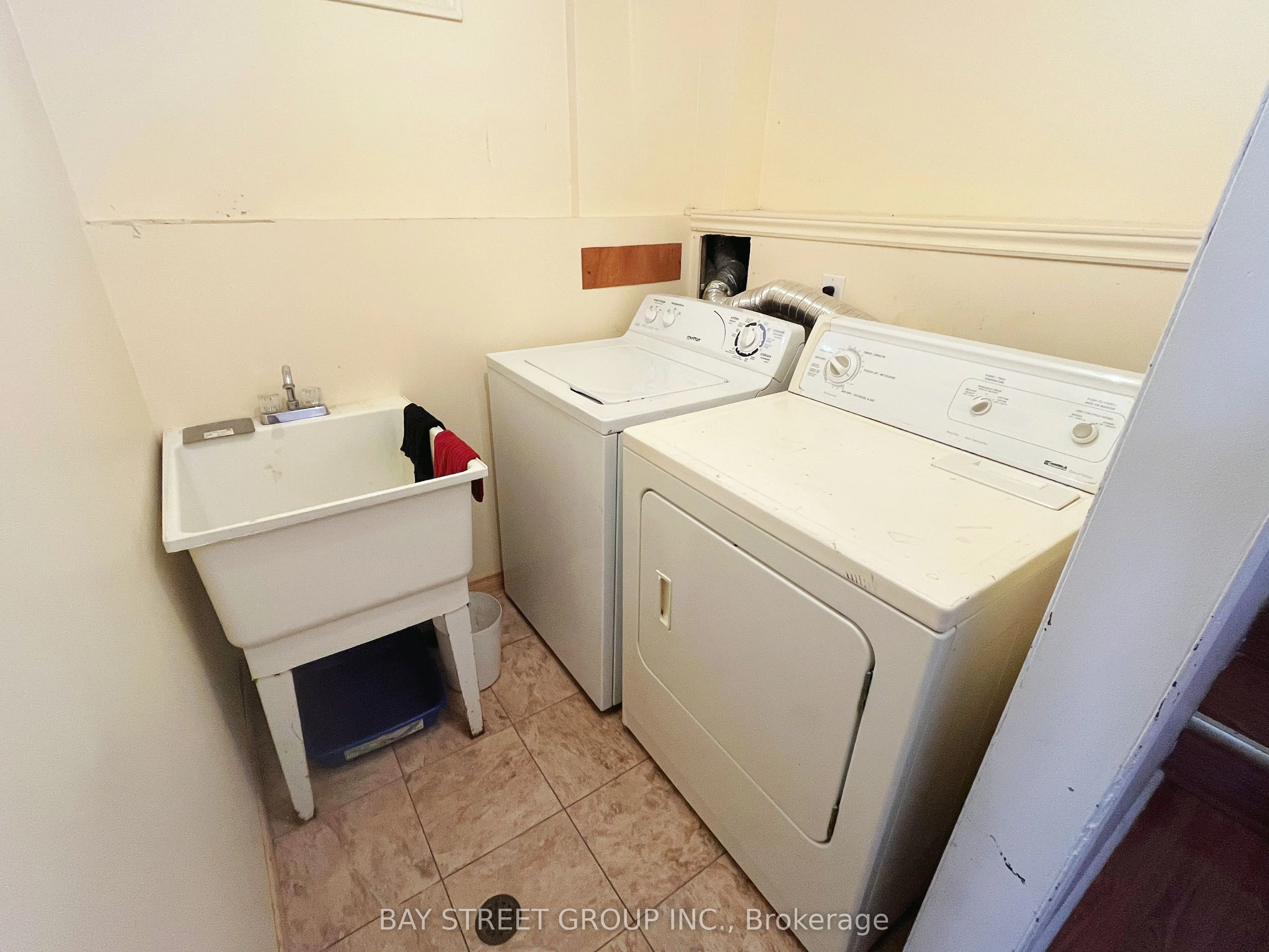 7349 Nathan Crescent