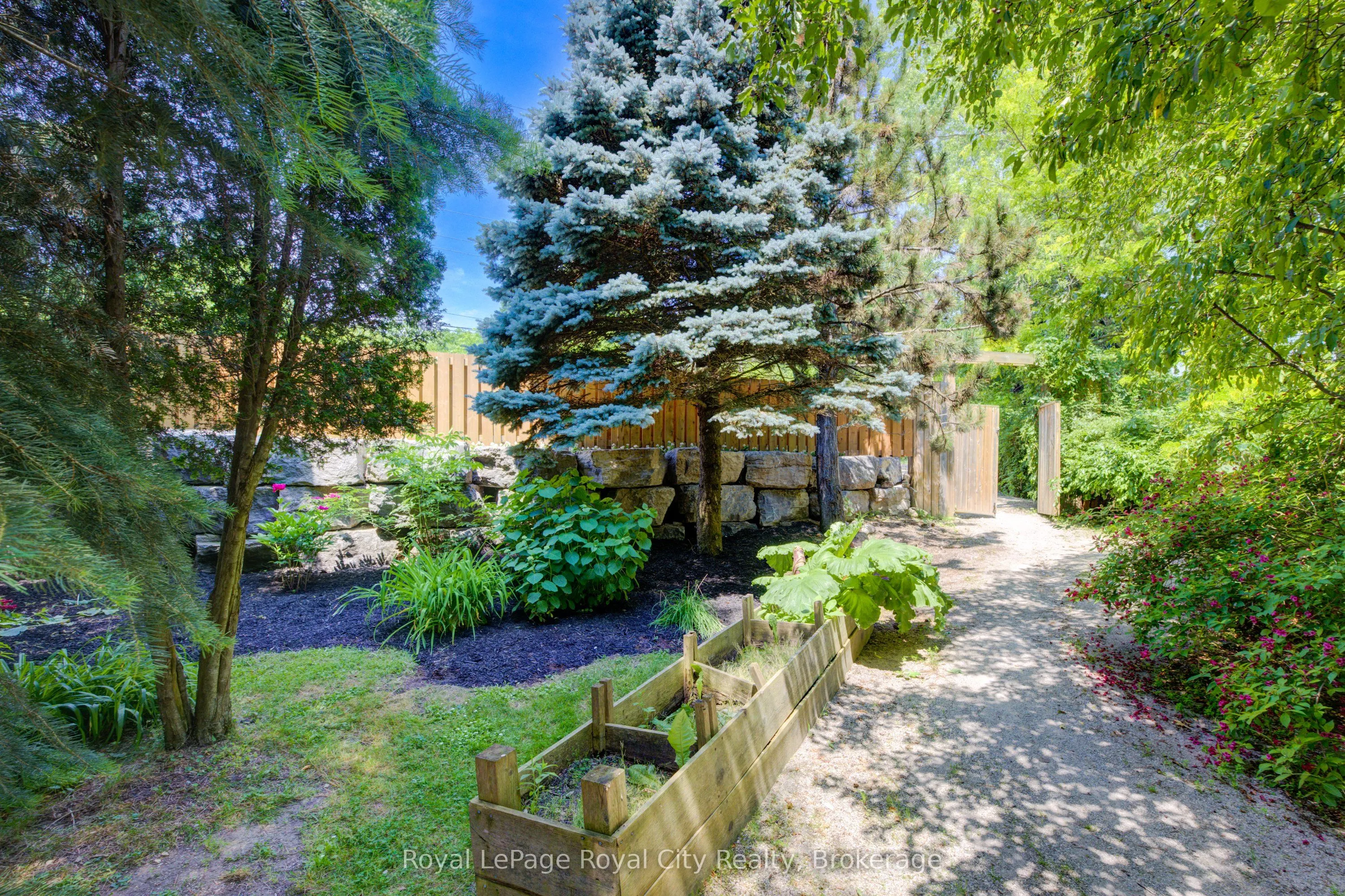 513 ST ANDREW Street W