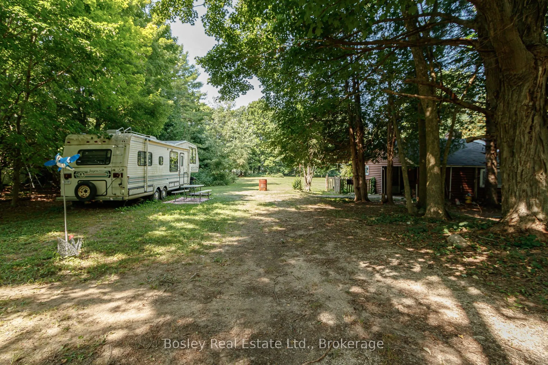 194588 Grey Road 13