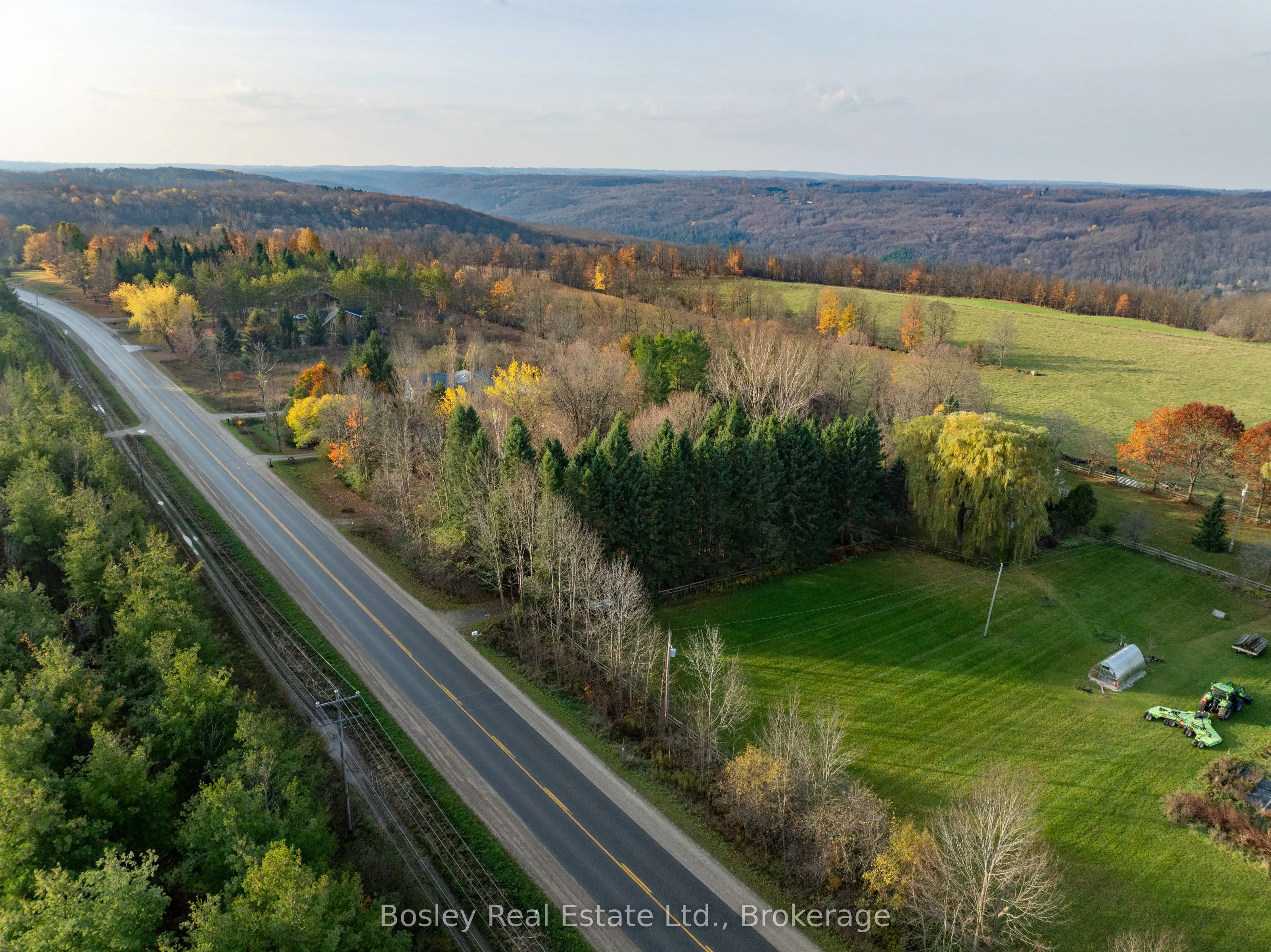 194588 Grey Road 13