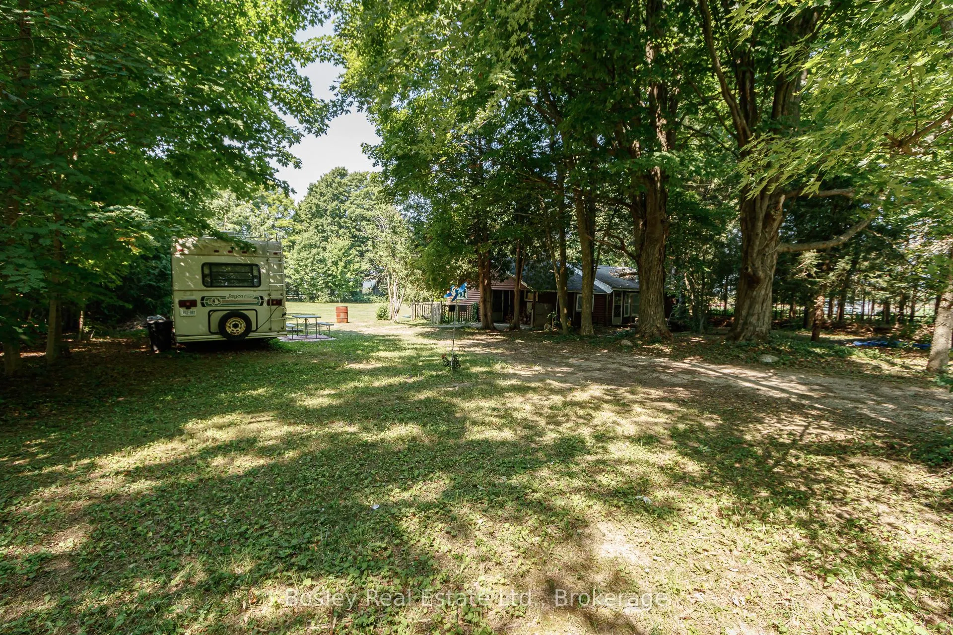 194588 Grey Road 13