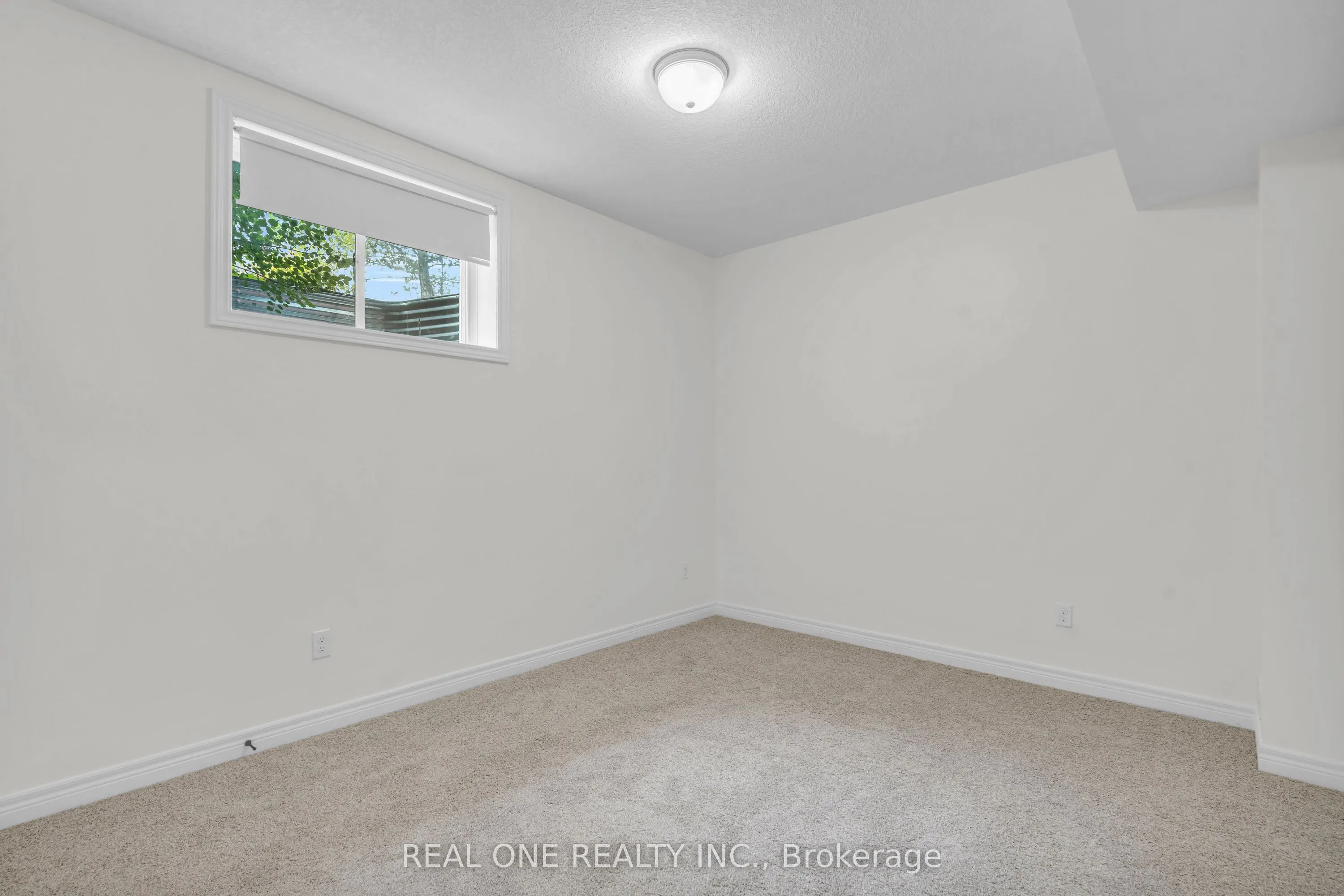 372 Eastview Road, #Basement