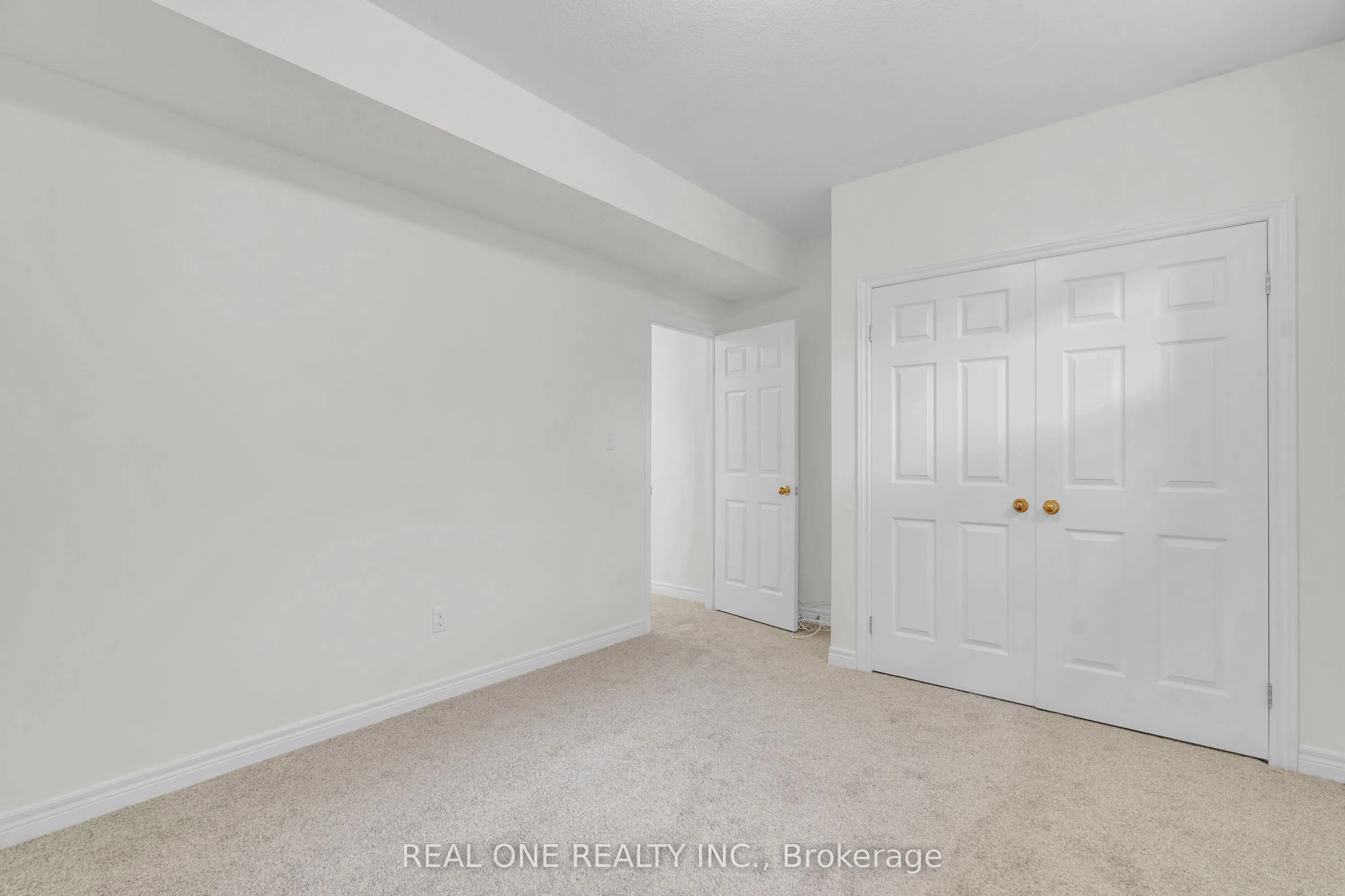372 Eastview Road, #Basement