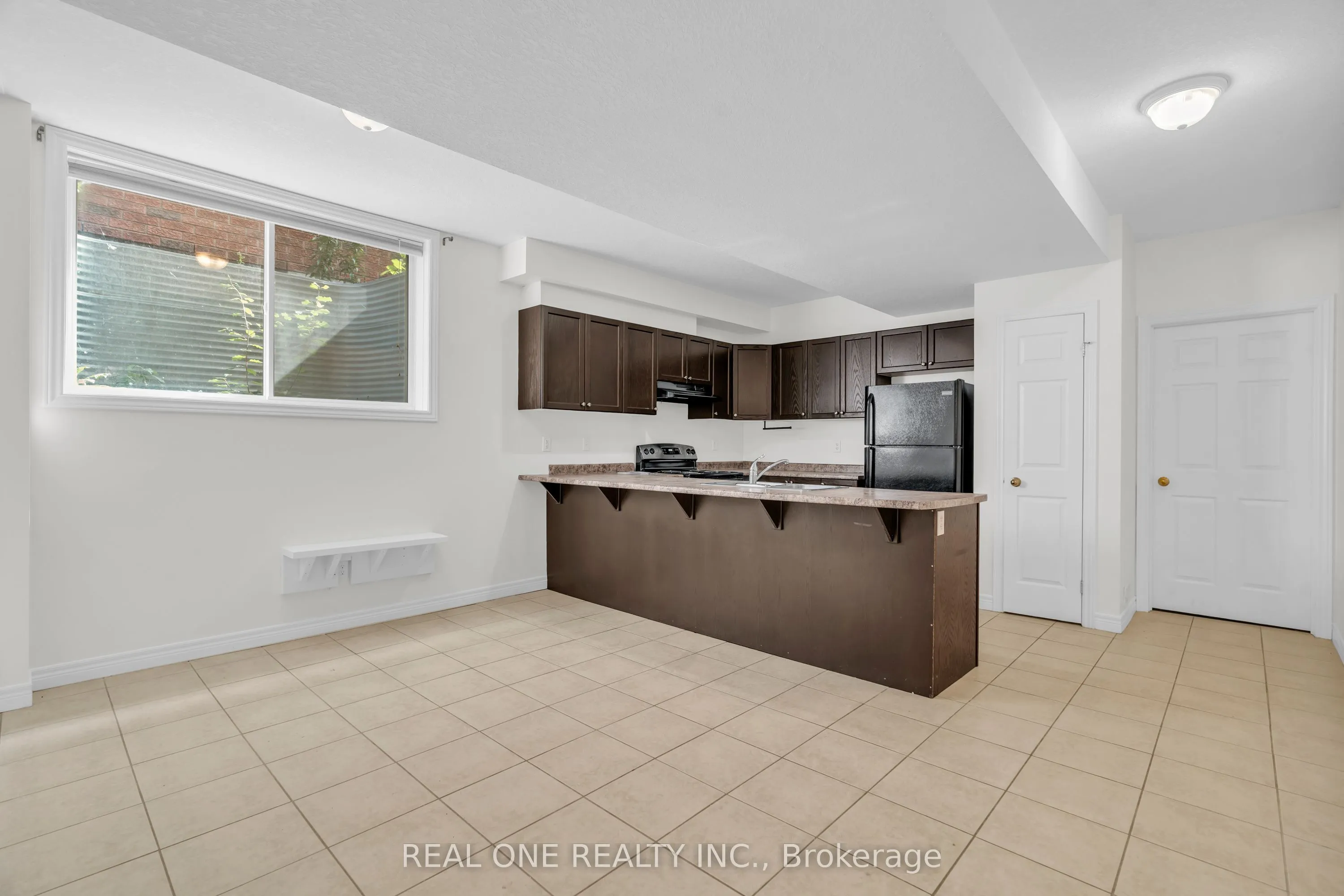 372 Eastview Road, #Basement