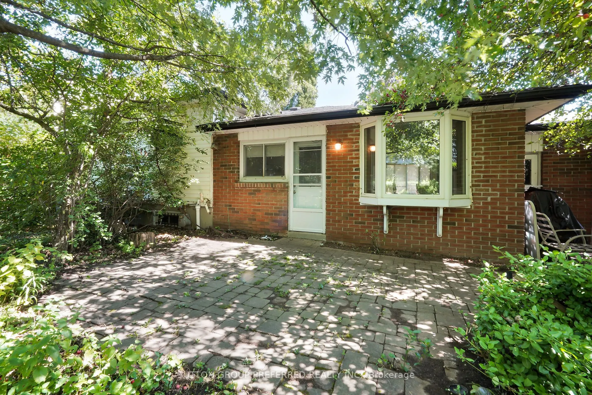 1541 Limberlost Road