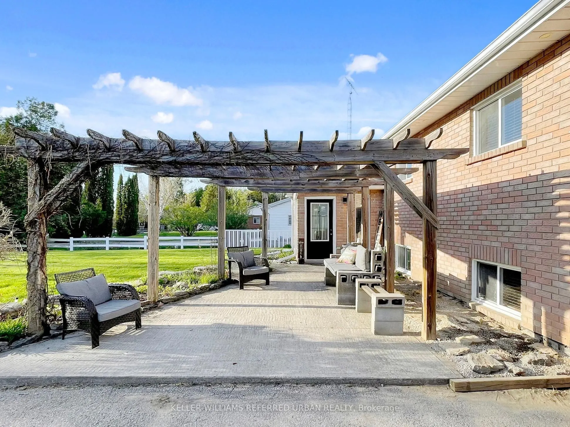 30 Trent River Road N
