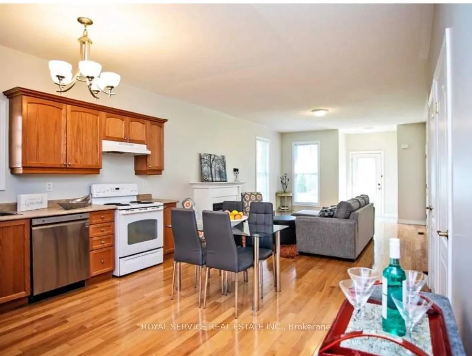 300 D'arcy Street, #201