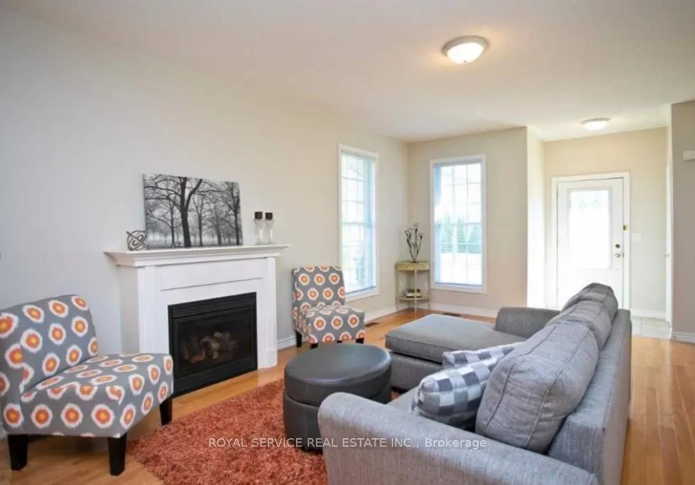 300 D'arcy Street, #201