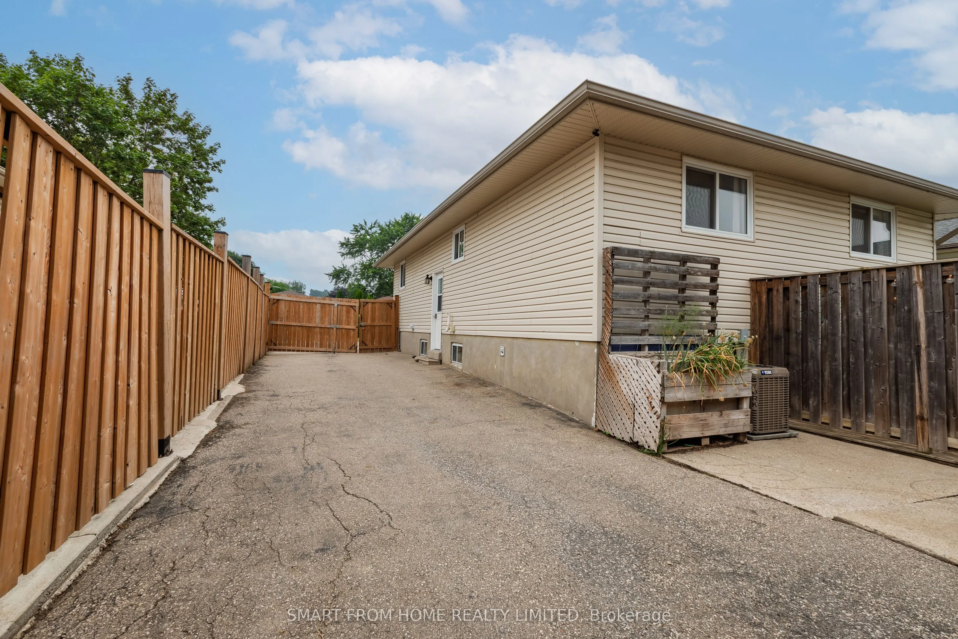 112 Limpert Avenue