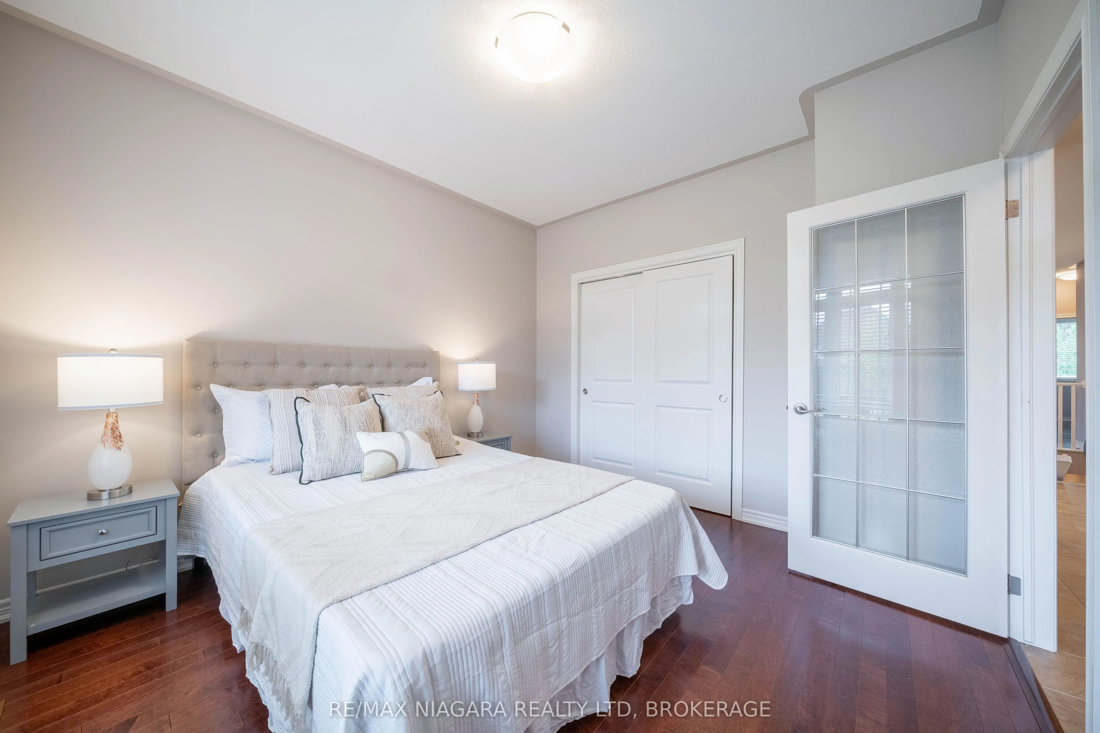 27 HICKORY Avenue