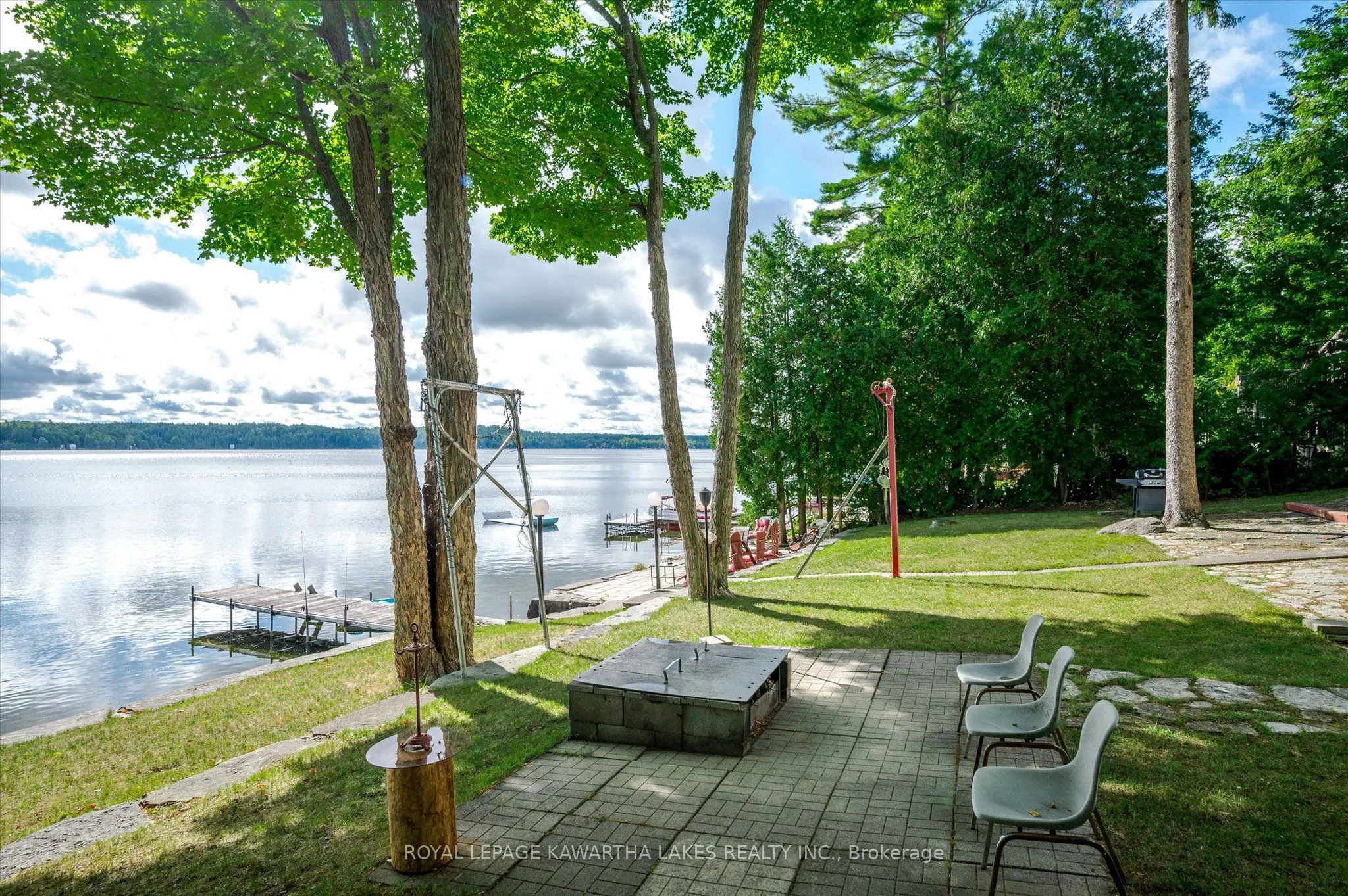 1999 White Lake Rd W Road S
