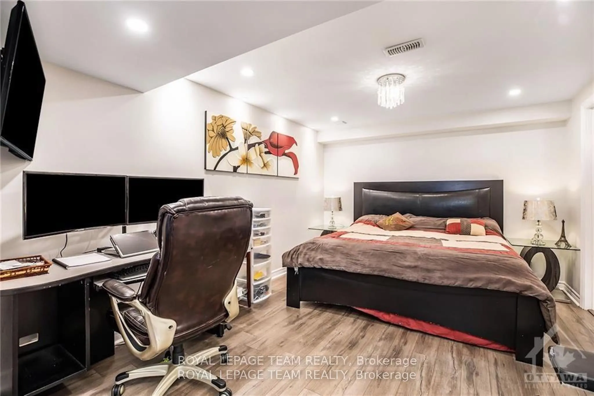 240 SADDLEBACK Crescent