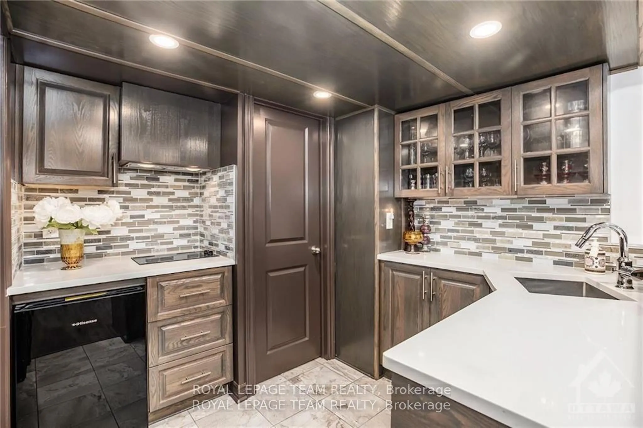 240 SADDLEBACK Crescent