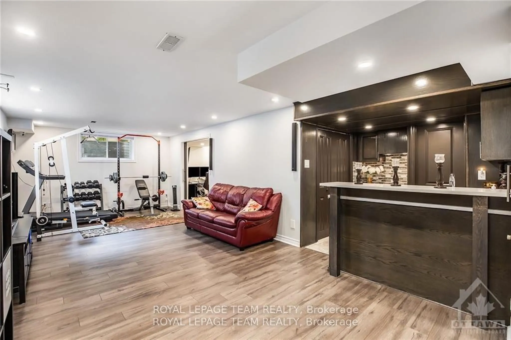 240 SADDLEBACK Crescent