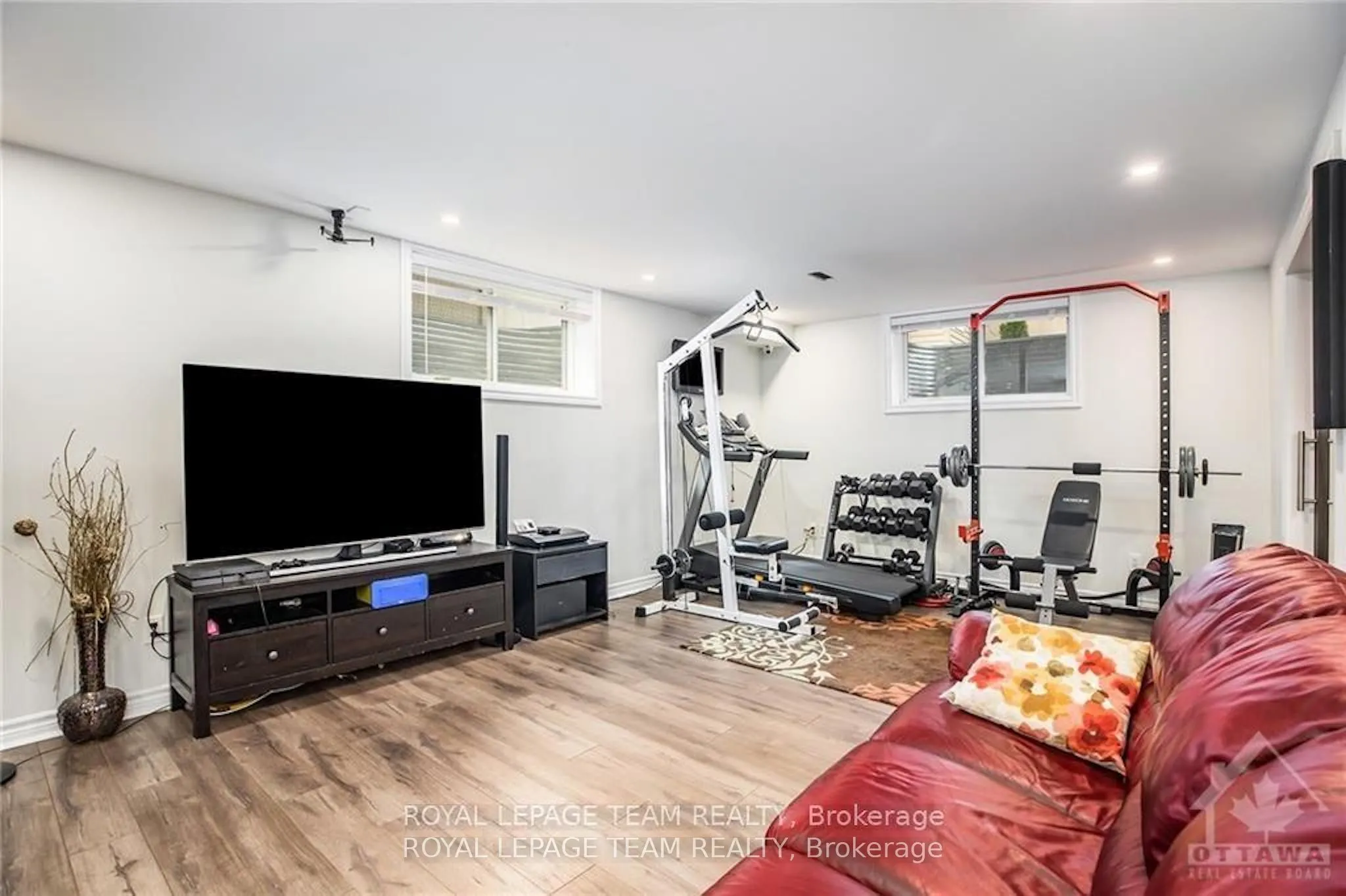 240 SADDLEBACK Crescent