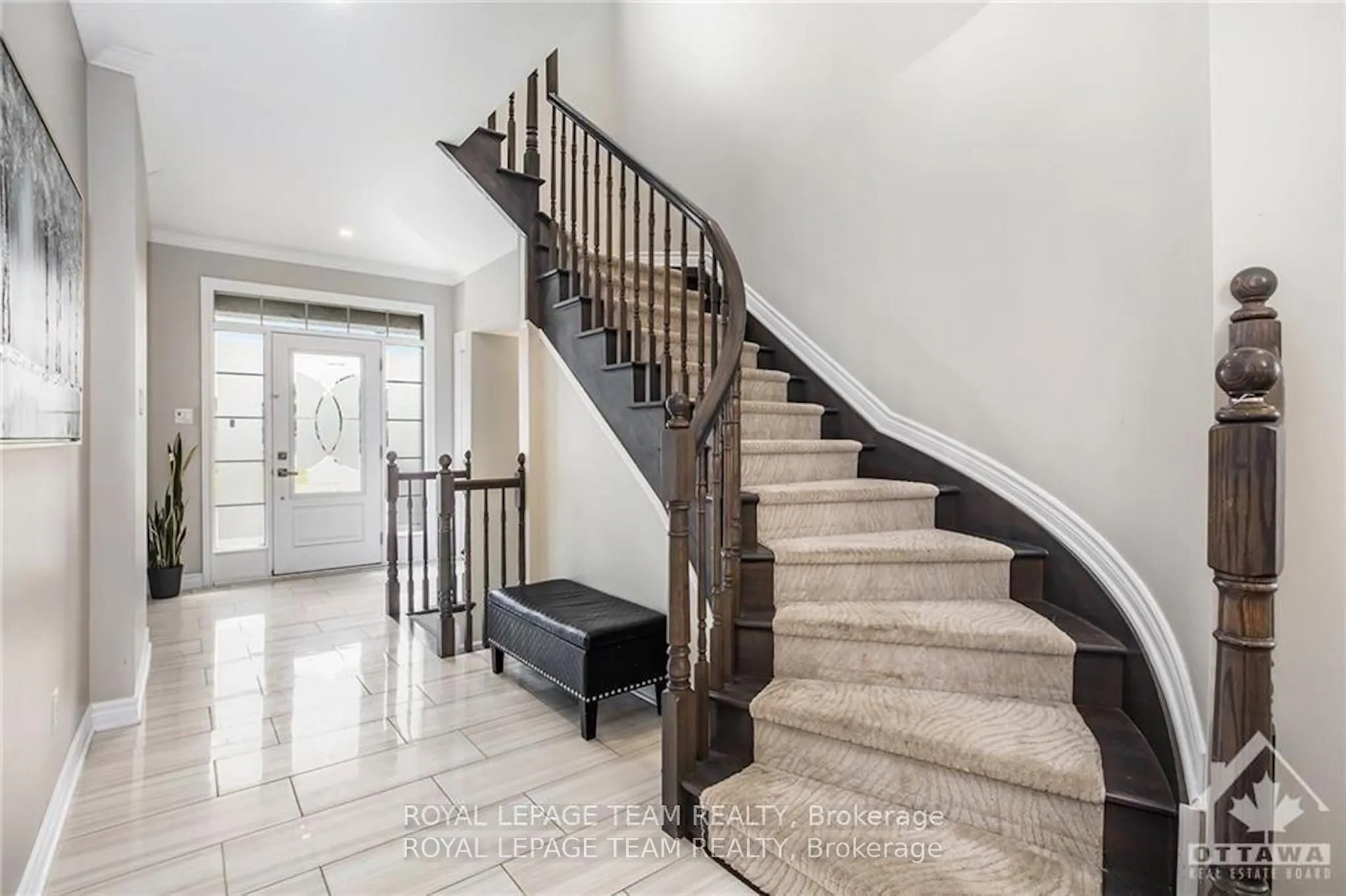240 SADDLEBACK Crescent