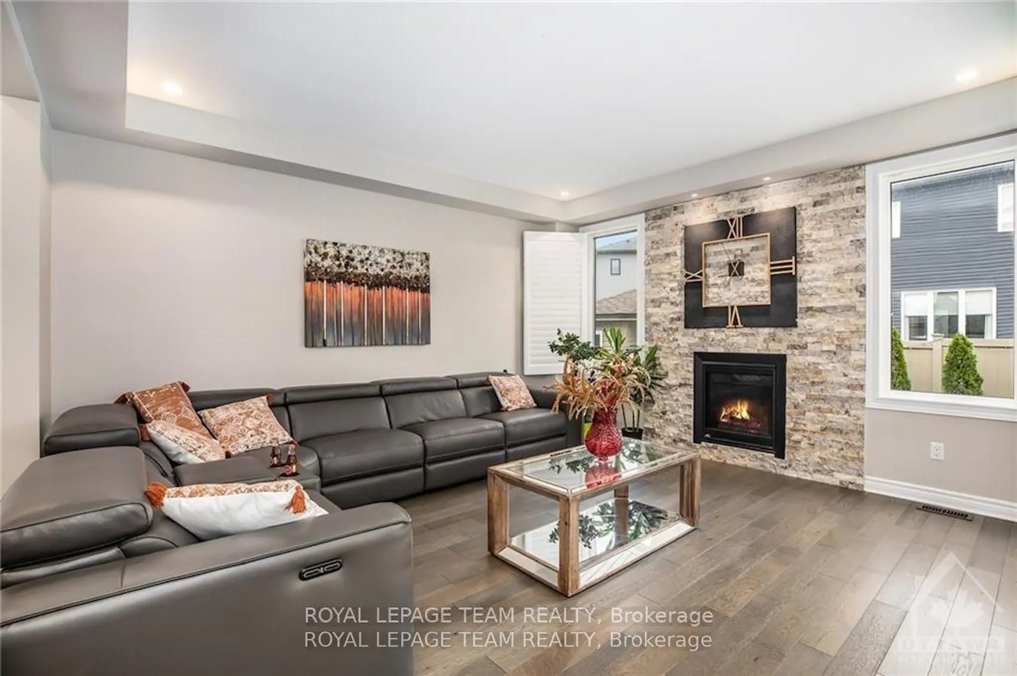 240 SADDLEBACK Crescent