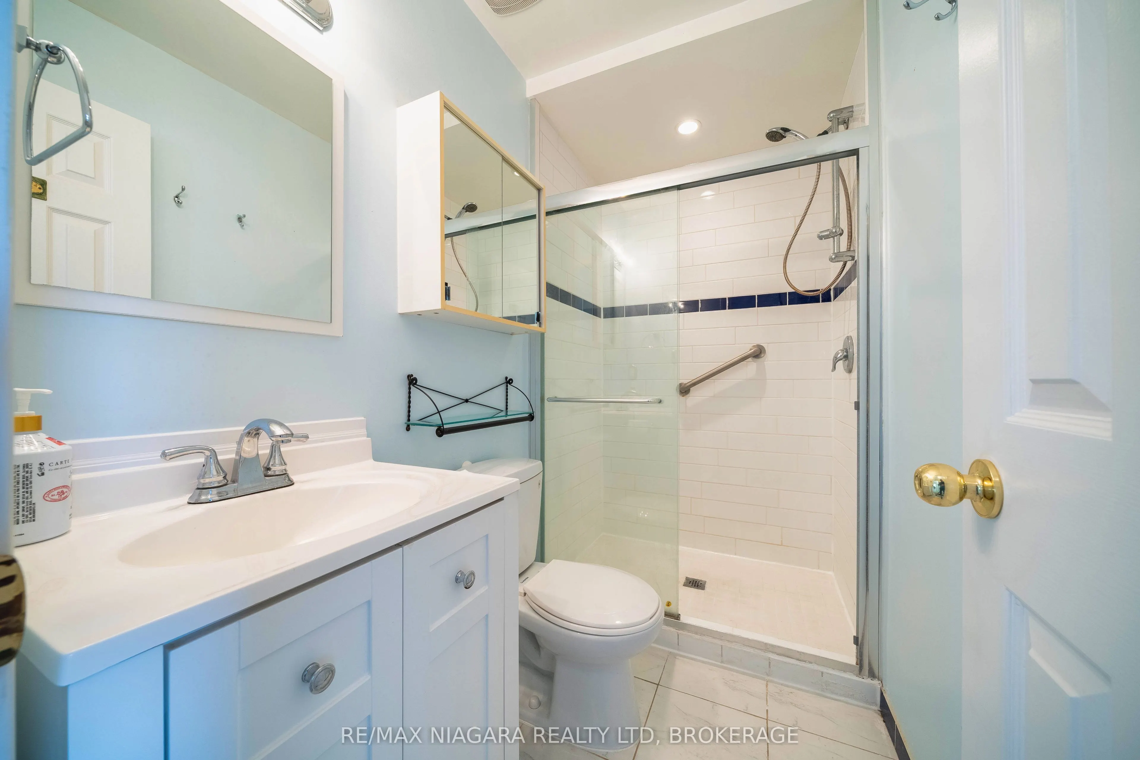 26 CRESTCOMBE Road