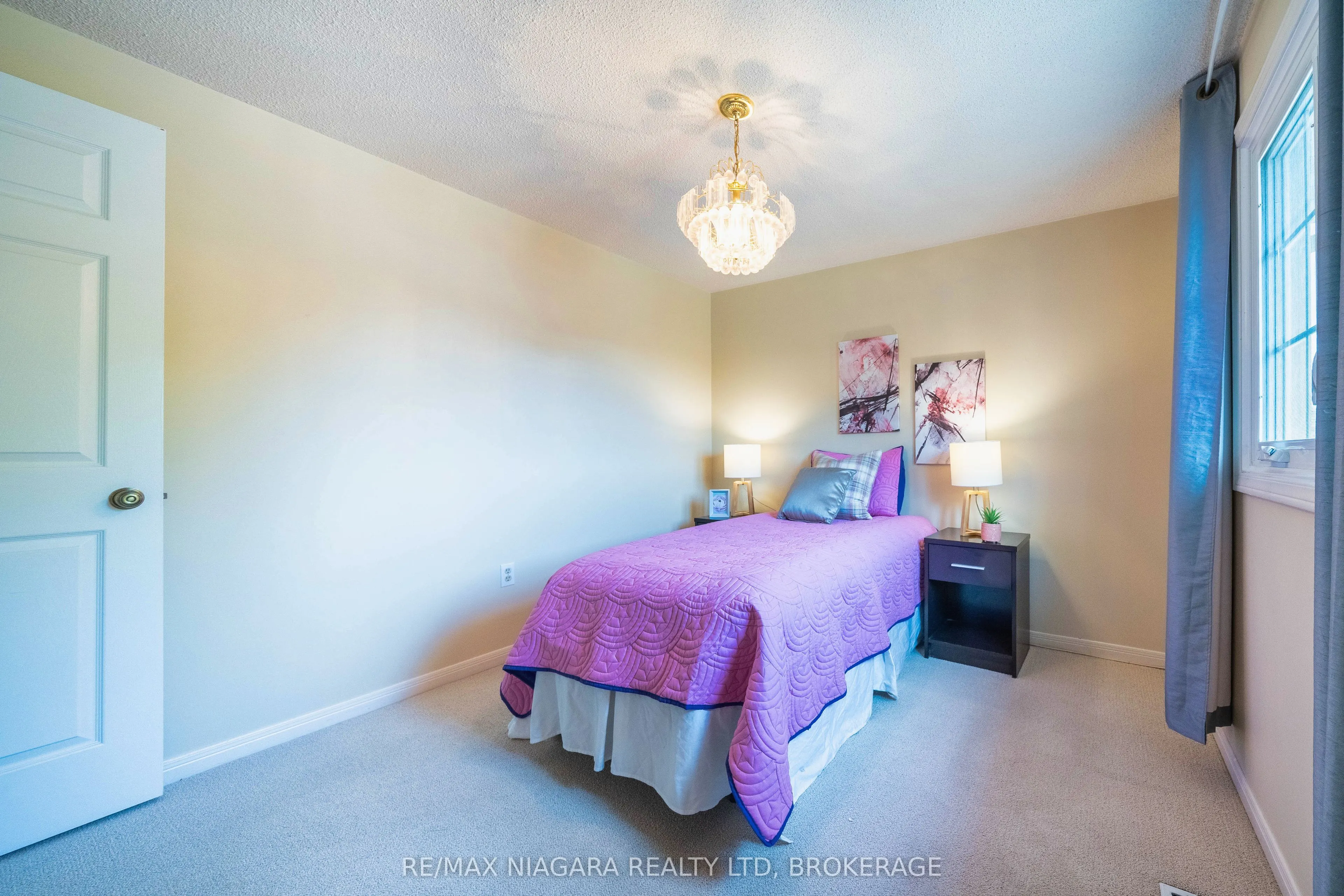 26 CRESTCOMBE Road