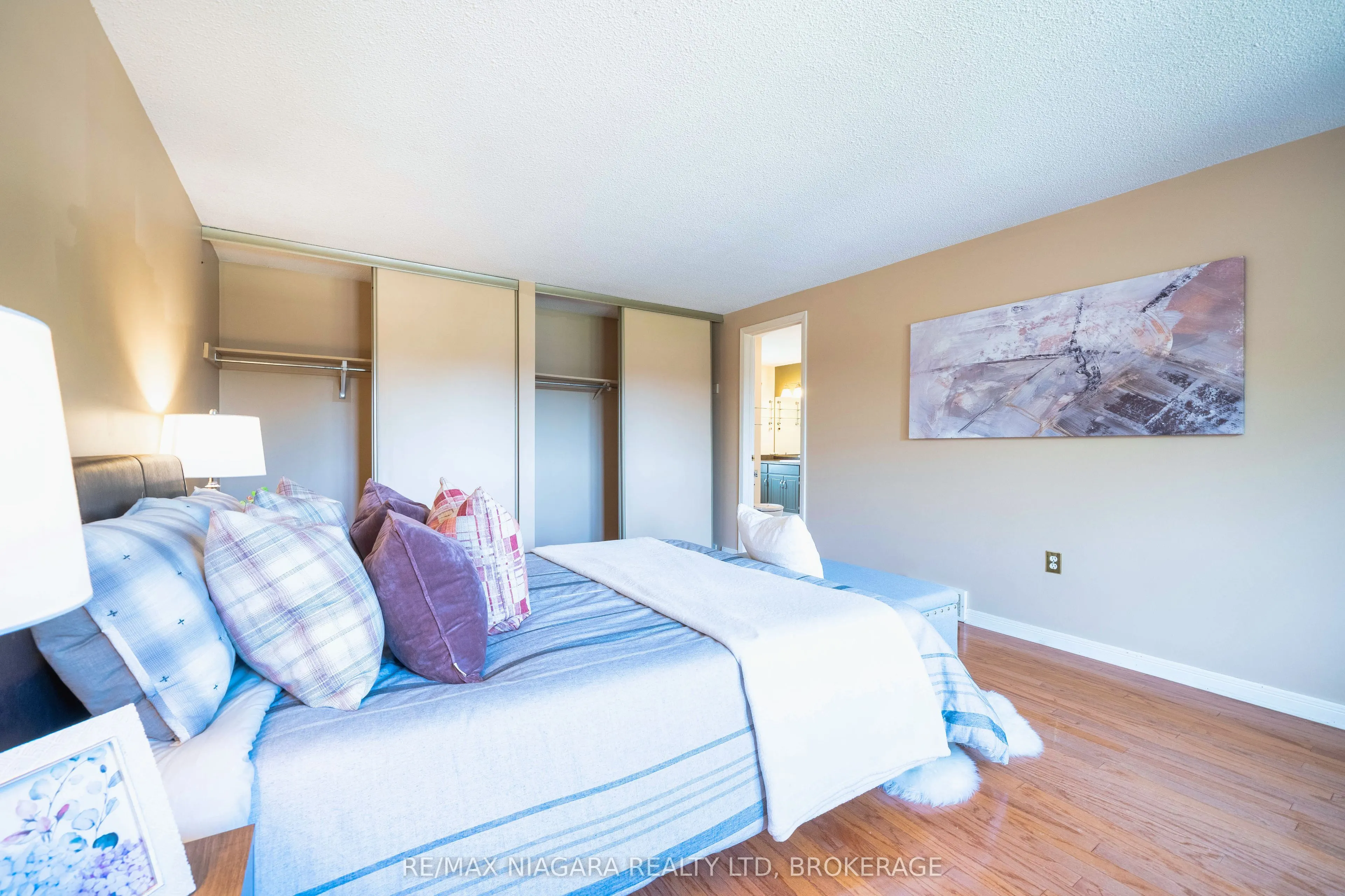 26 CRESTCOMBE Road