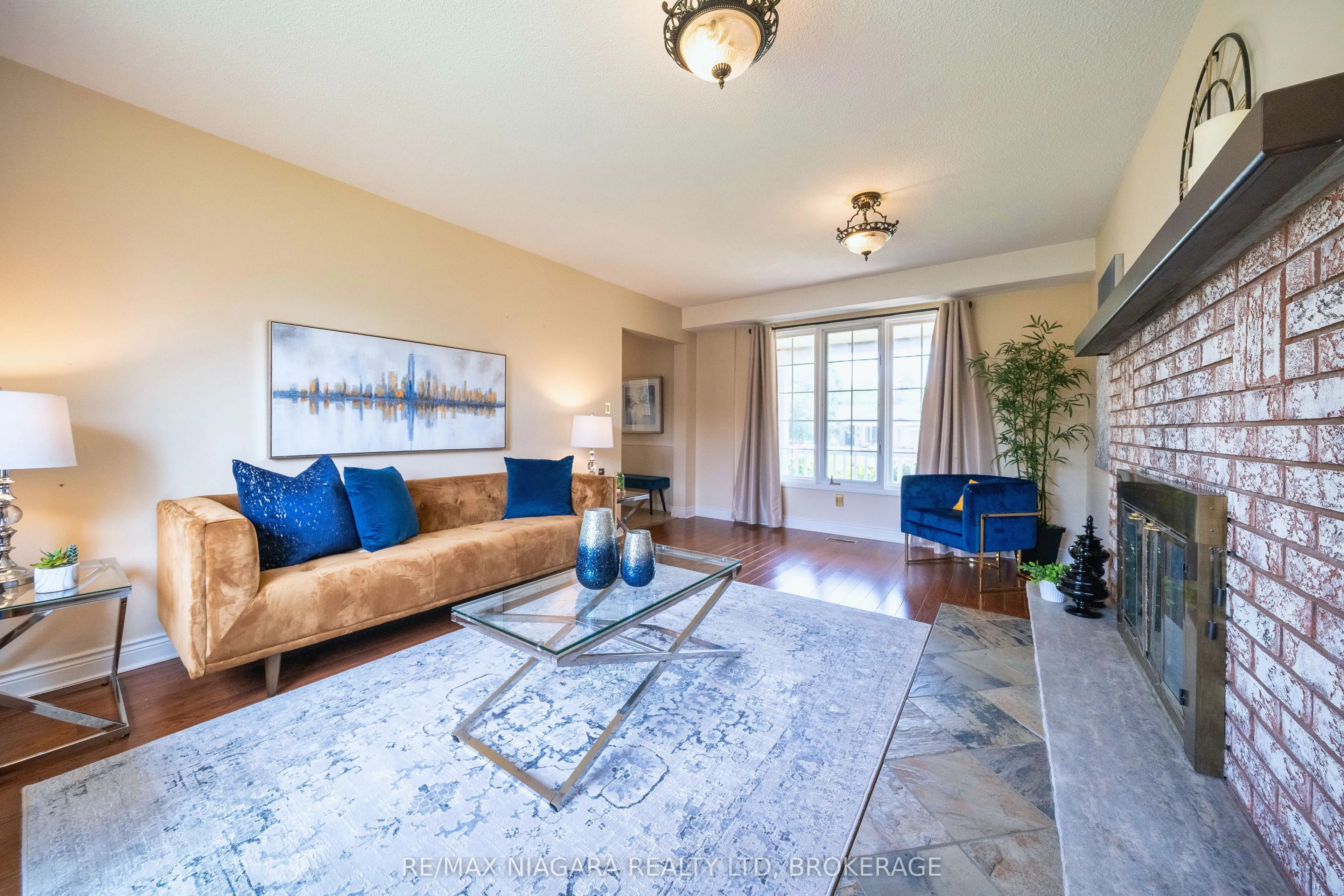 26 CRESTCOMBE Road