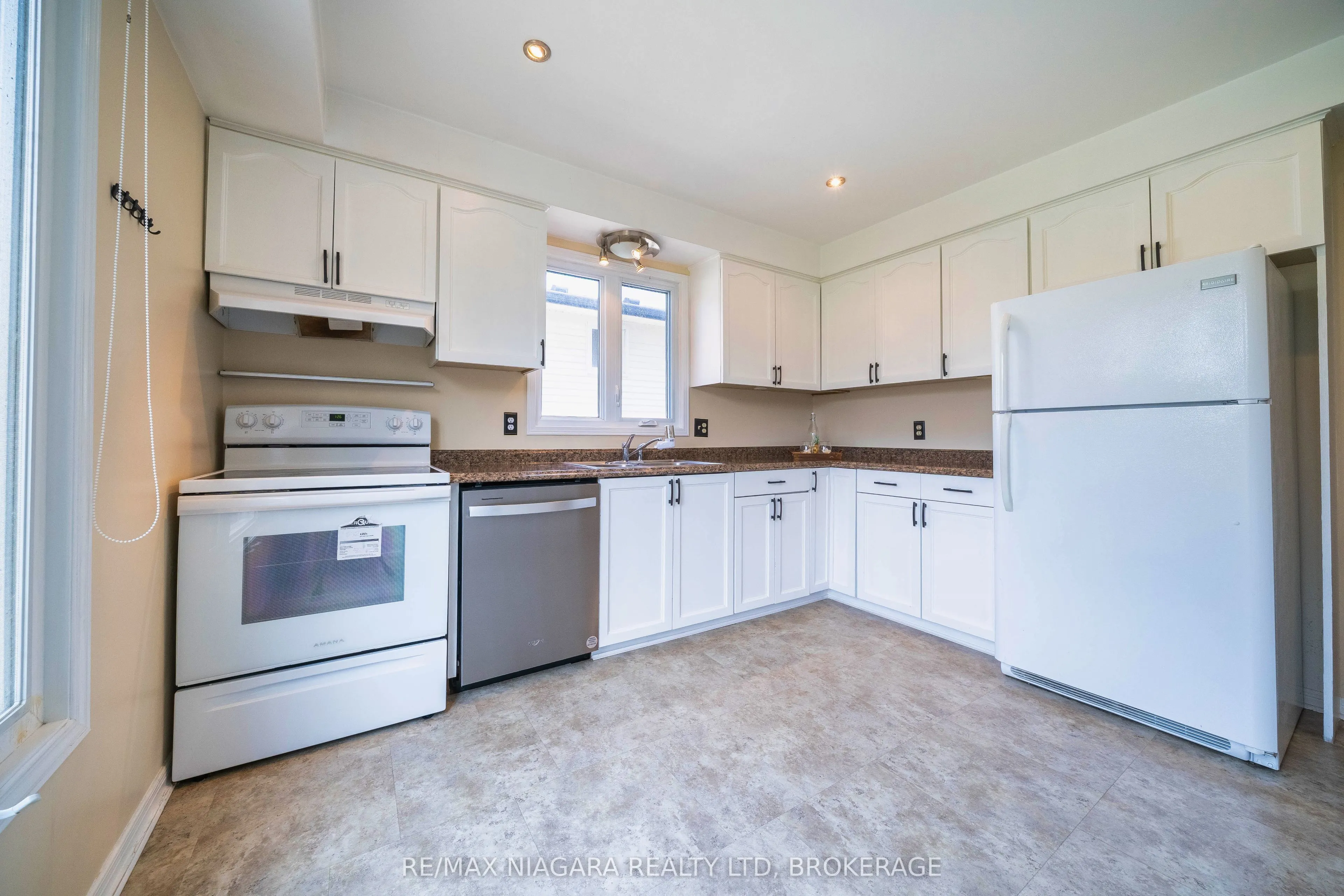 26 CRESTCOMBE Road