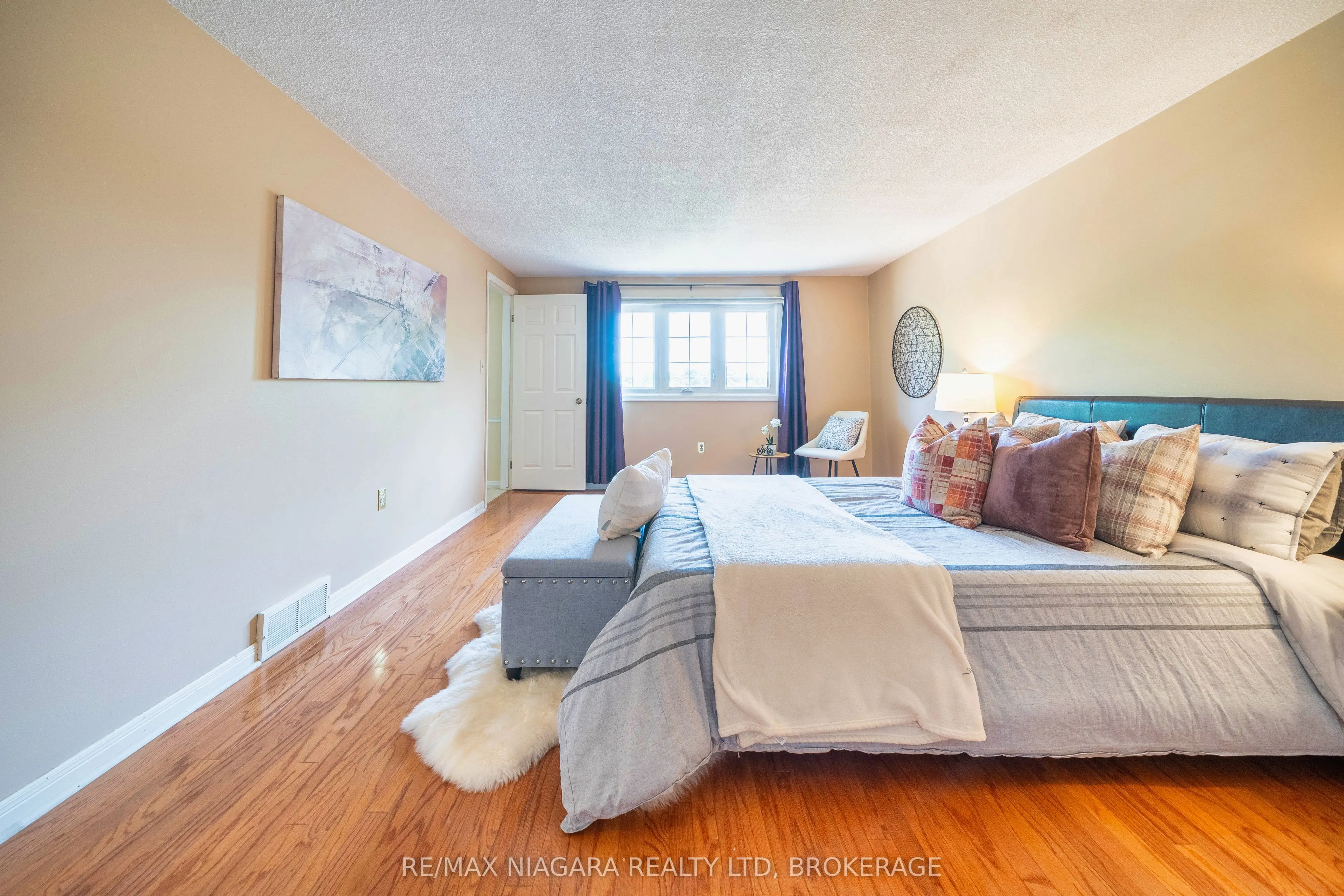 26 CRESTCOMBE Road