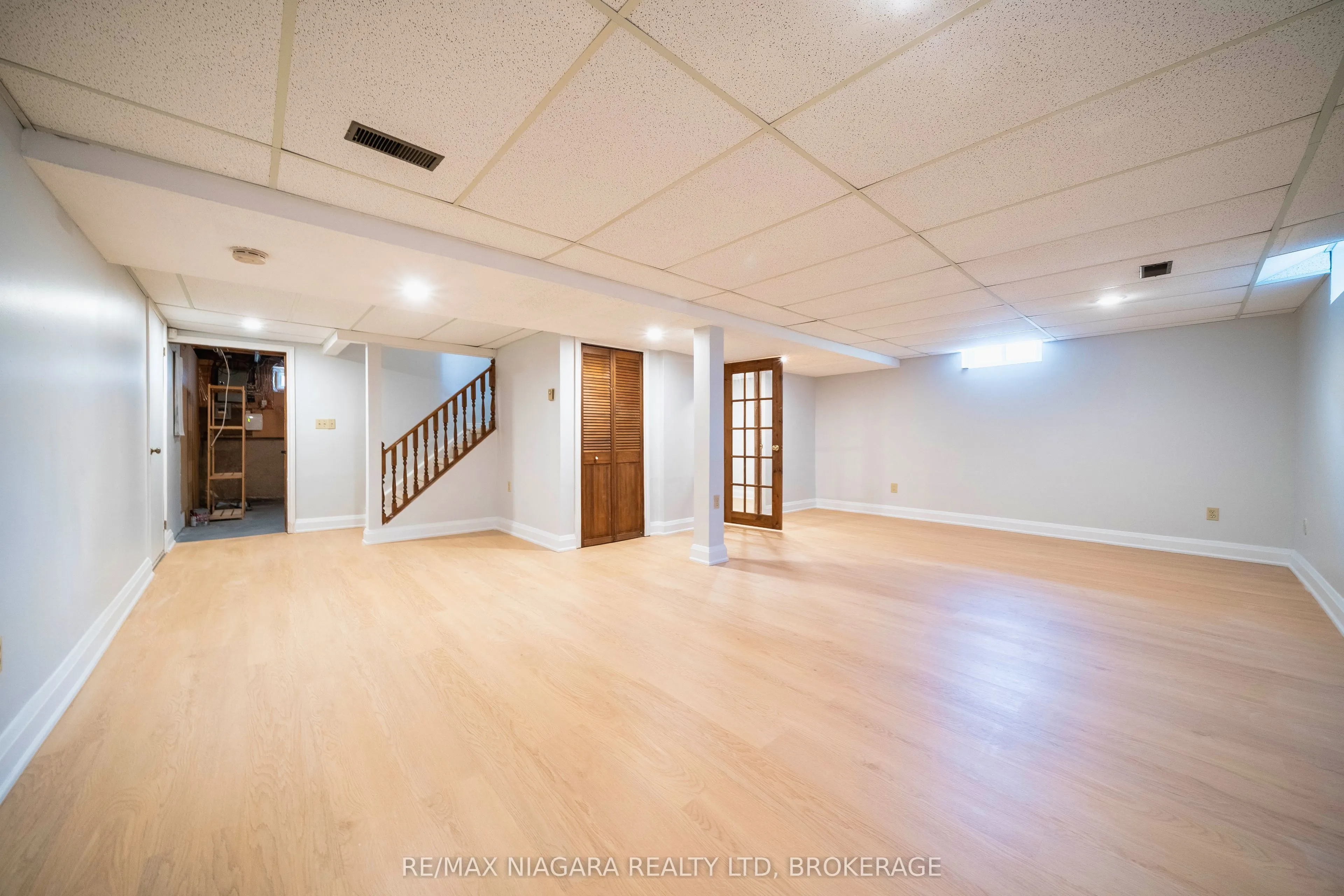 26 CRESTCOMBE Road