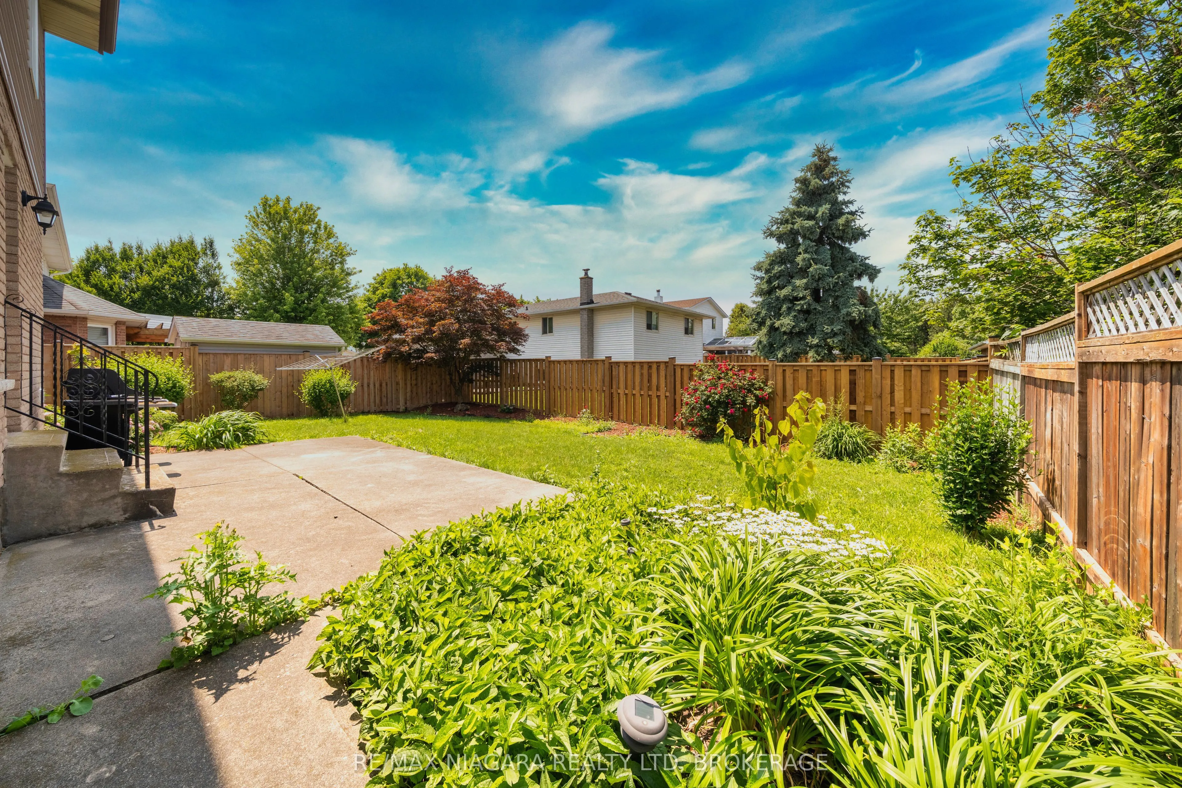 26 CRESTCOMBE Road