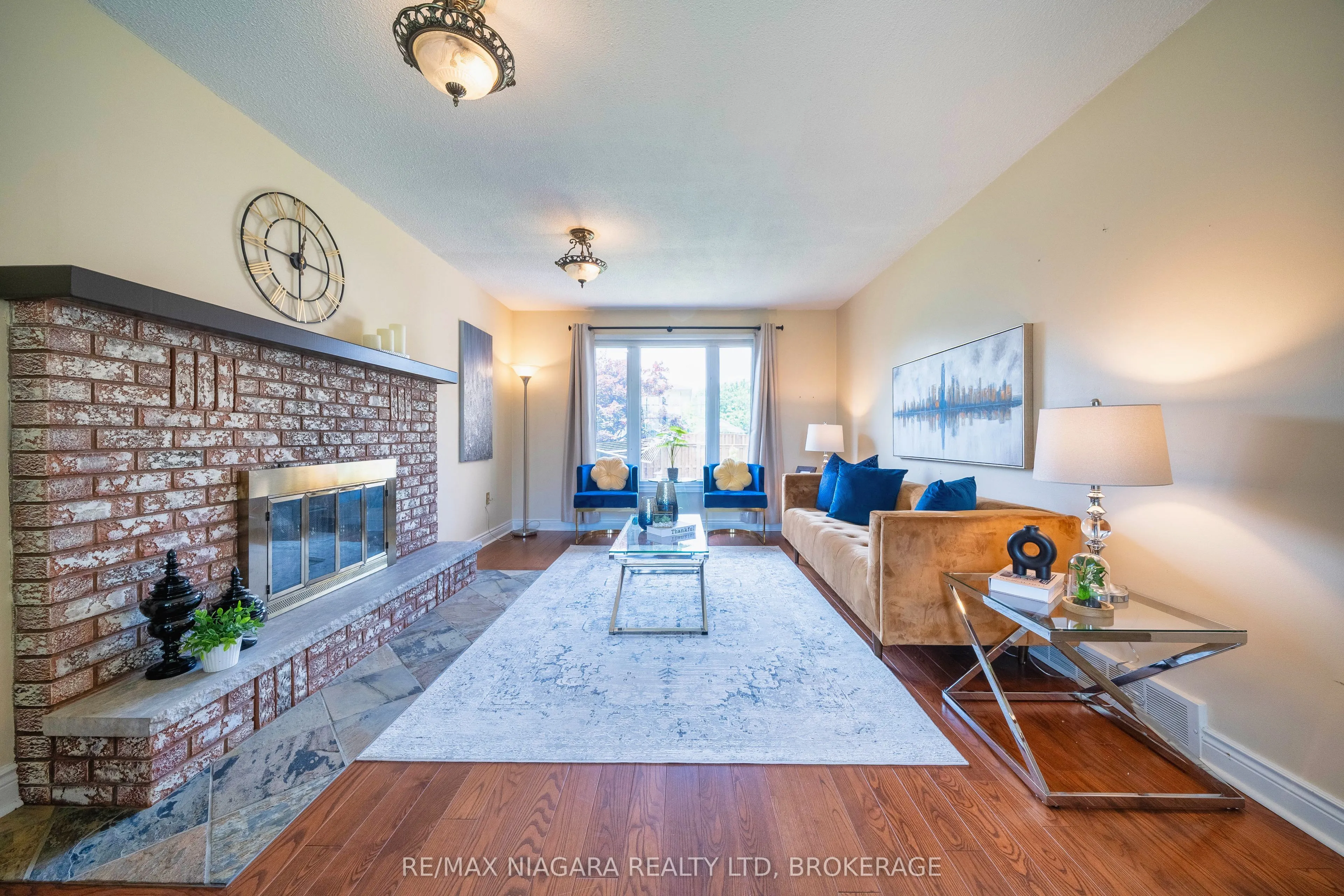 26 CRESTCOMBE Road