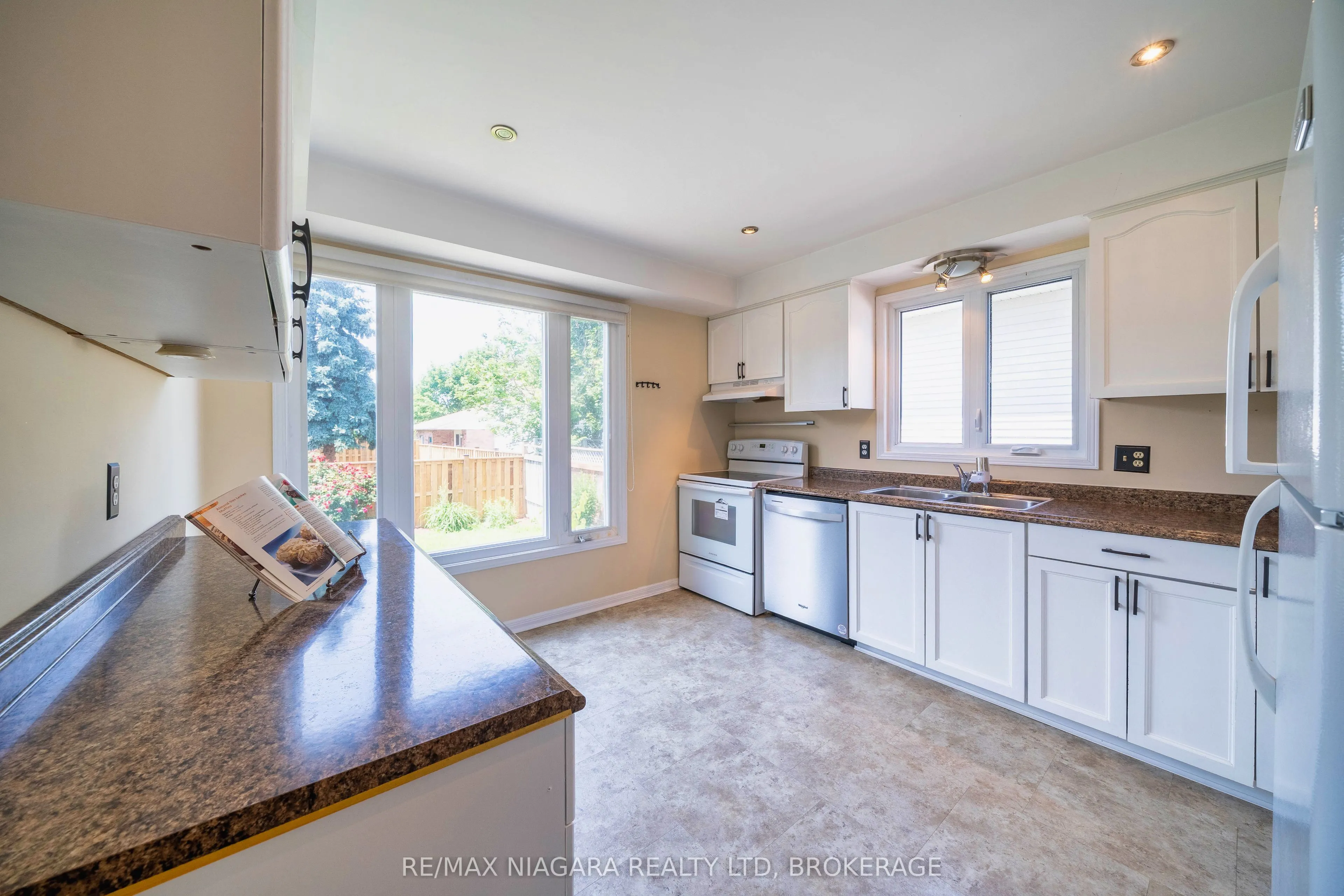 26 CRESTCOMBE Road