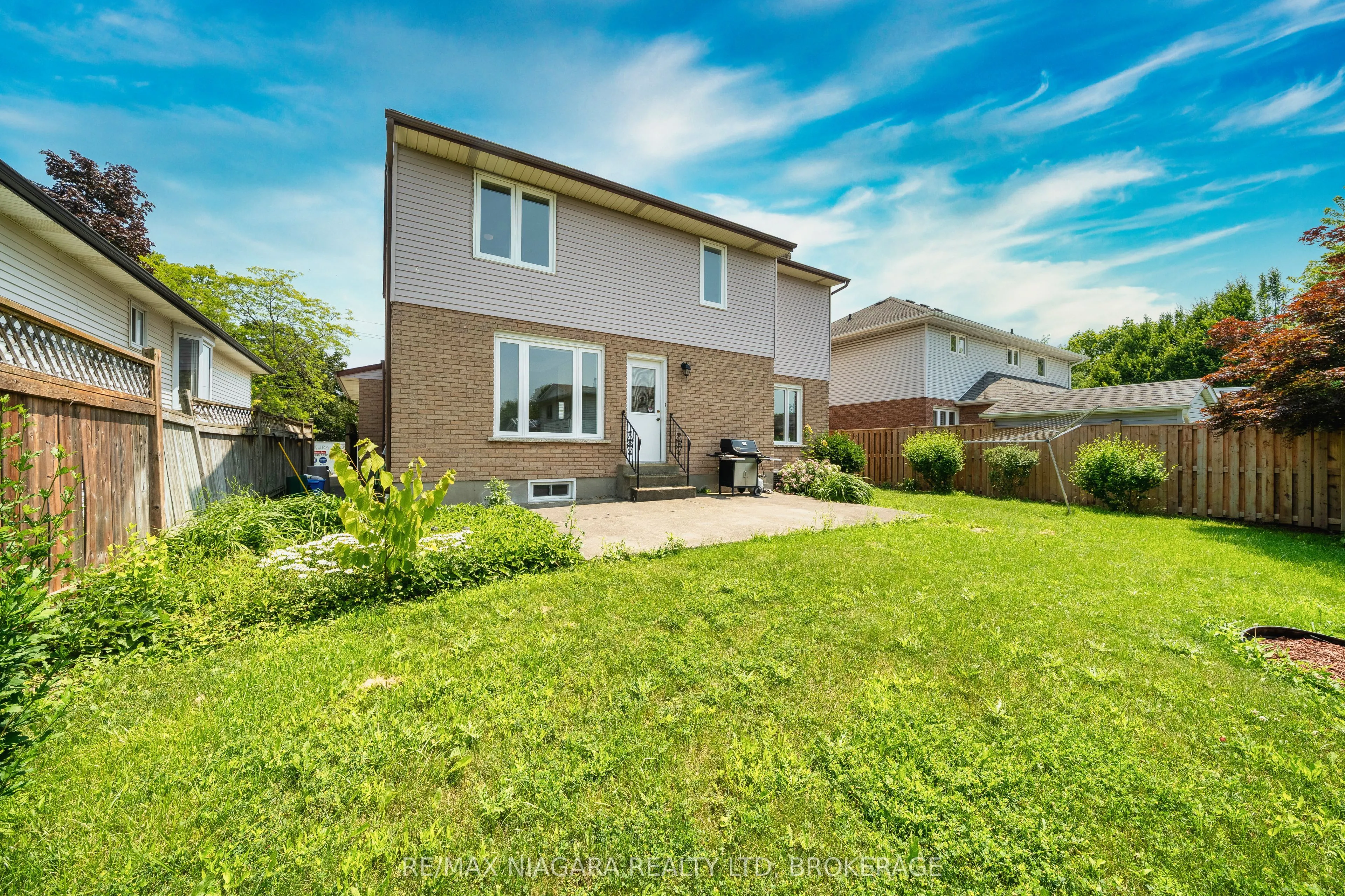 26 CRESTCOMBE Road