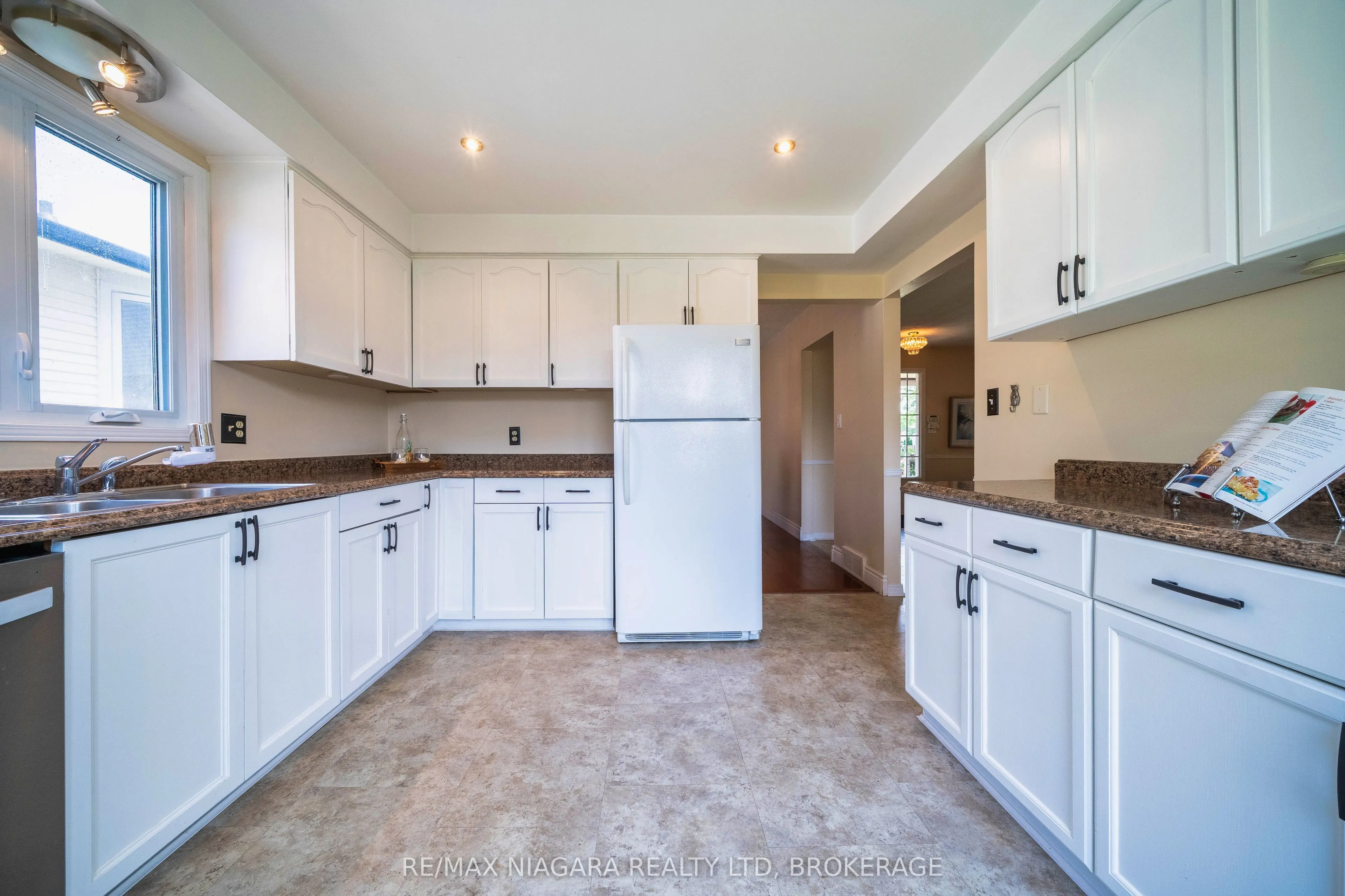 26 CRESTCOMBE Road