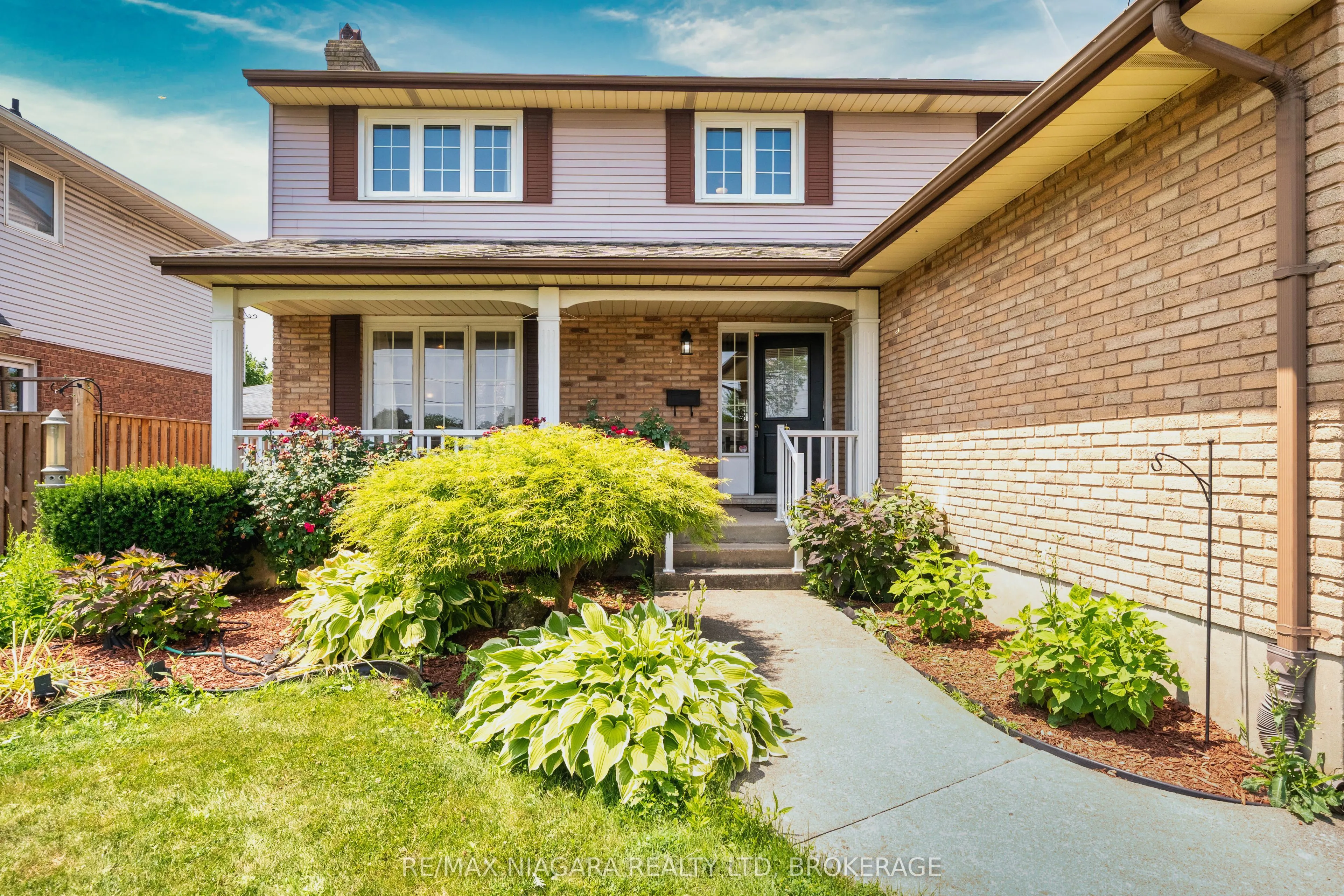 26 CRESTCOMBE Road
