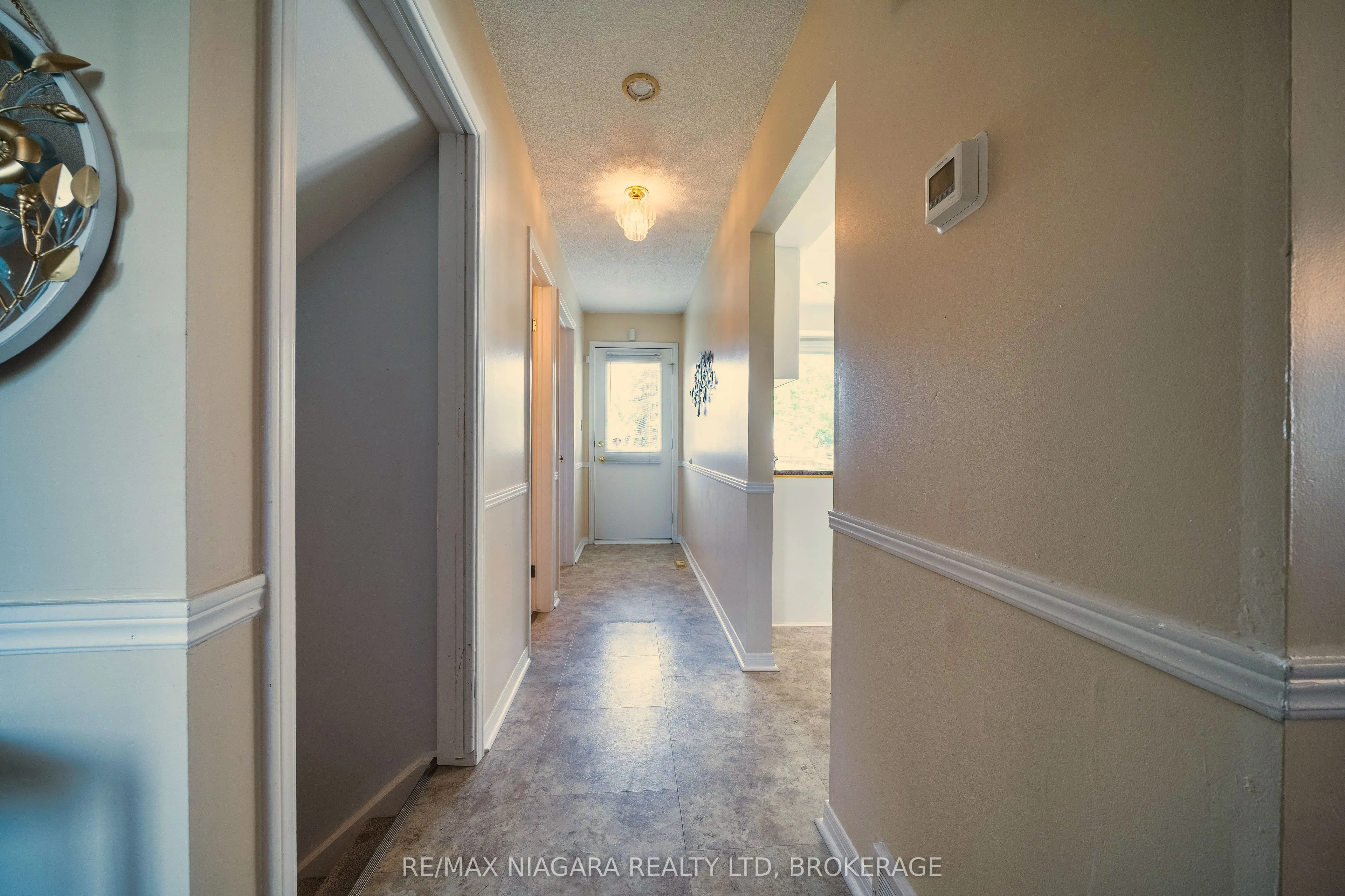 26 CRESTCOMBE Road