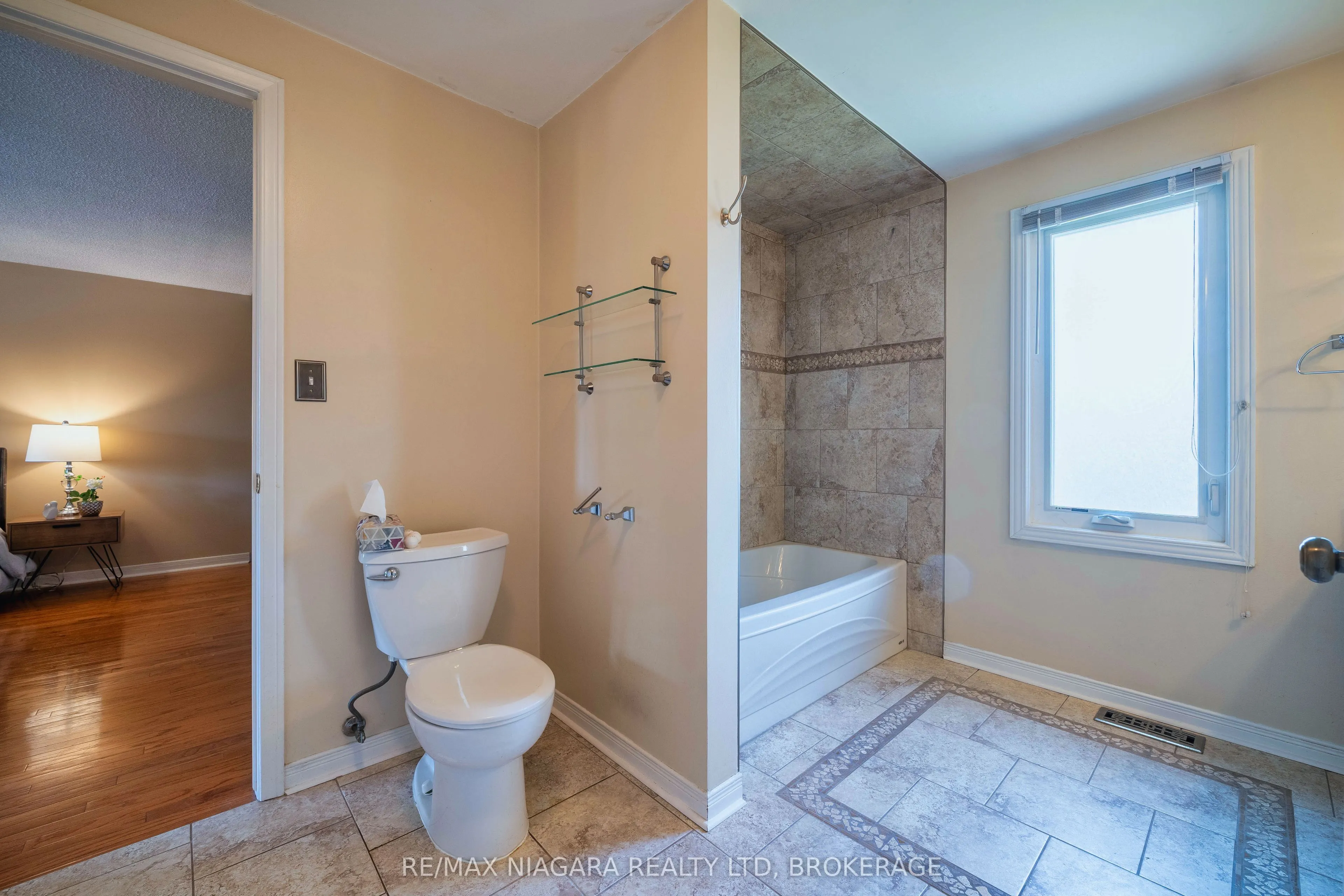 26 CRESTCOMBE Road