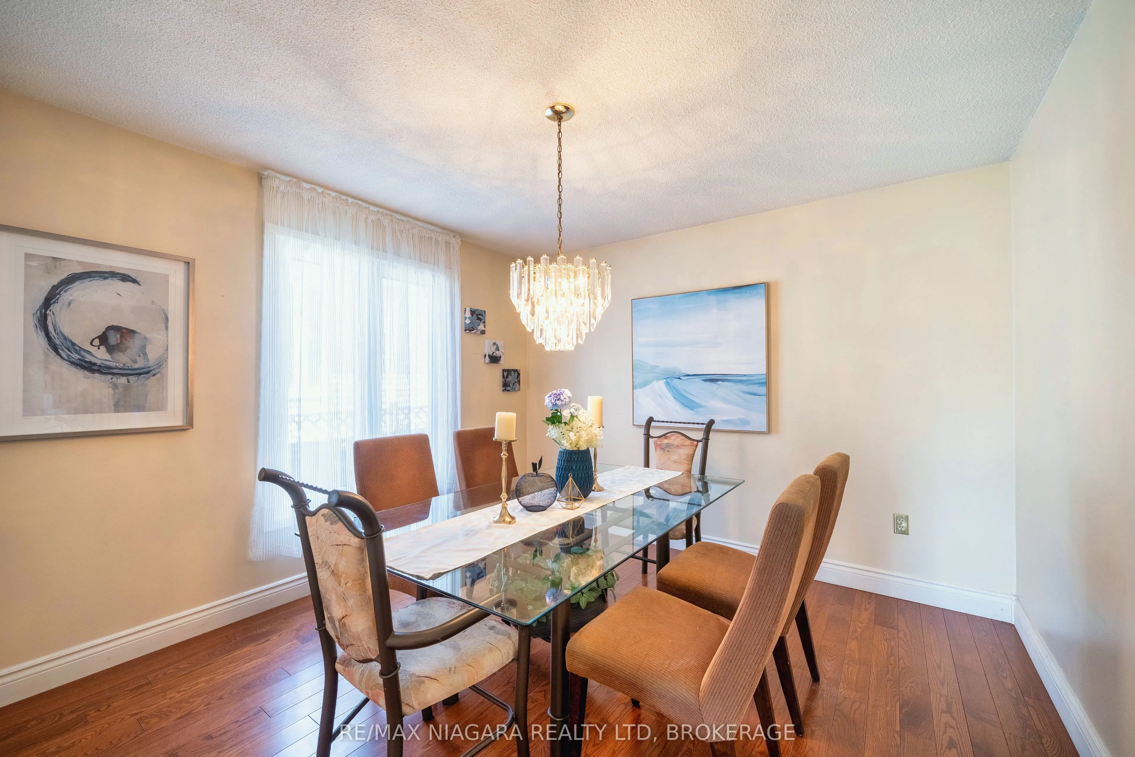 26 CRESTCOMBE Road