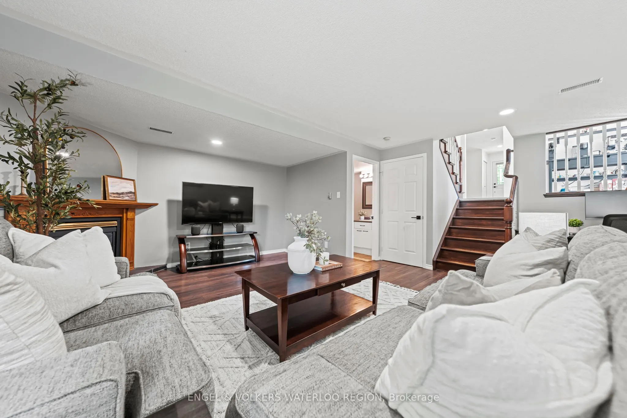 181 Walsh Crescent