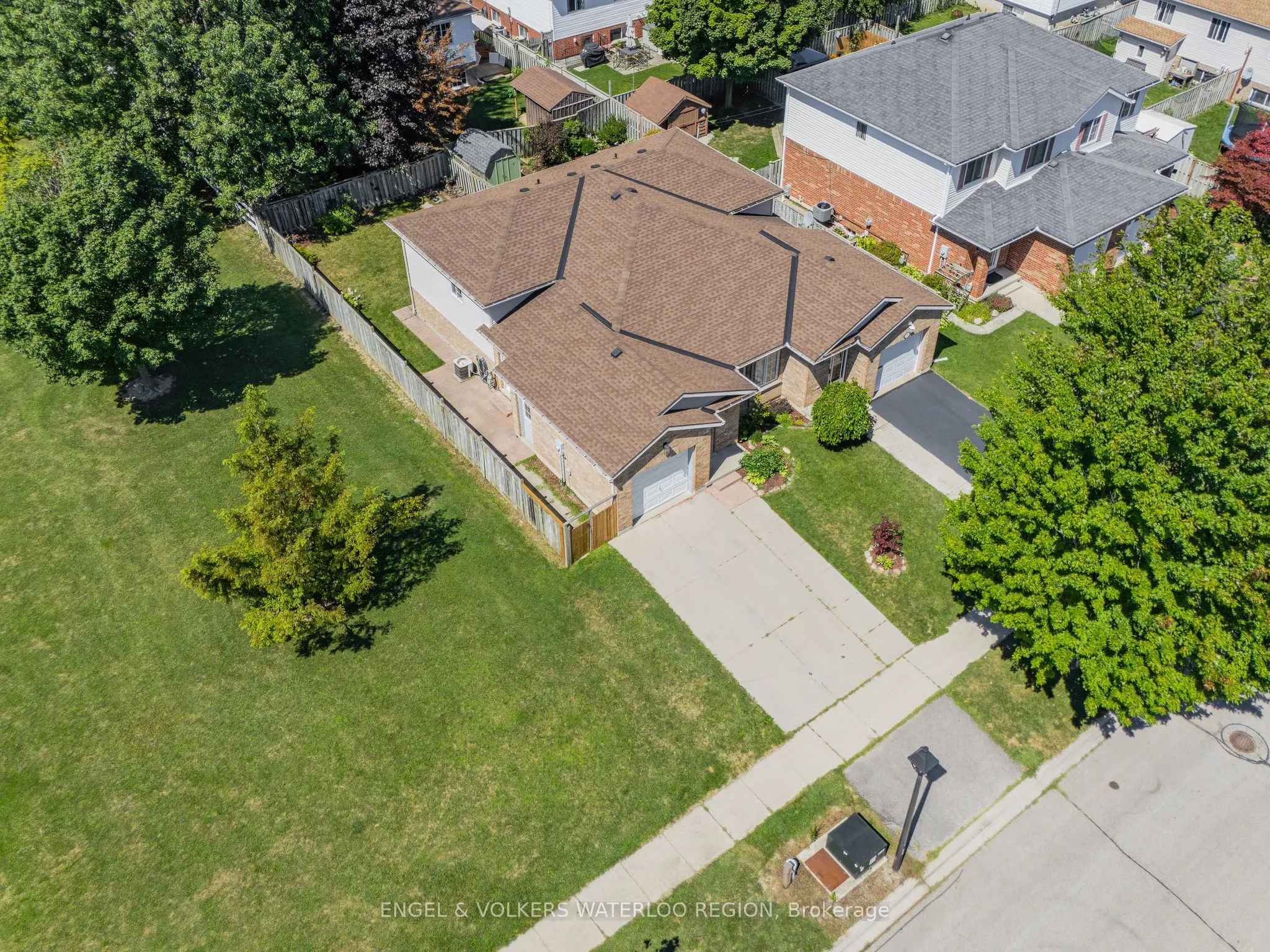181 Walsh Crescent