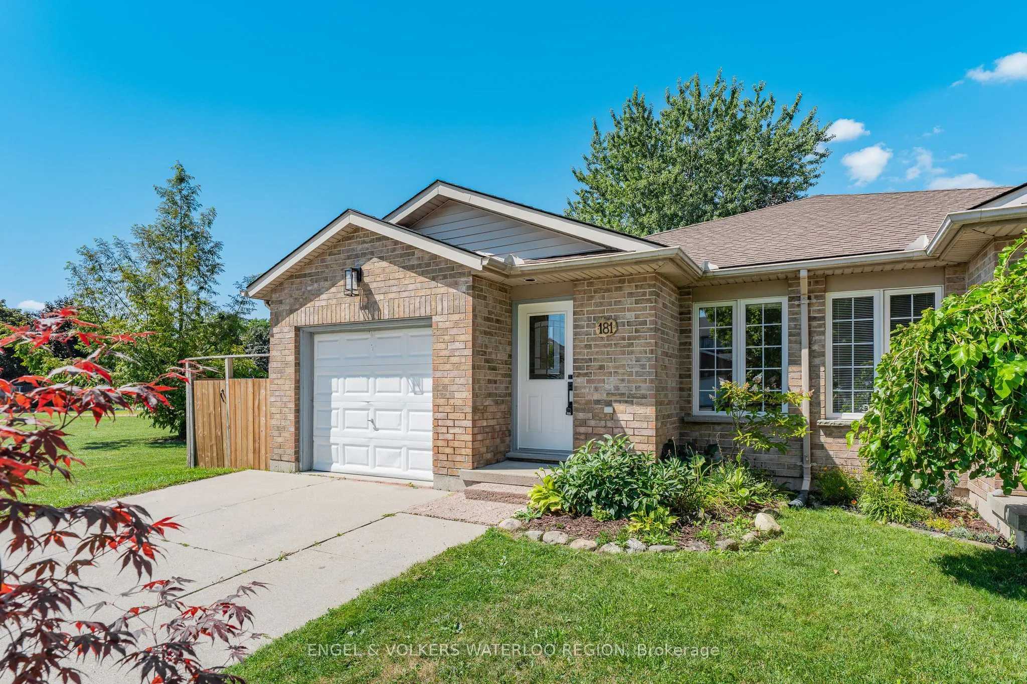 181 Walsh Crescent
