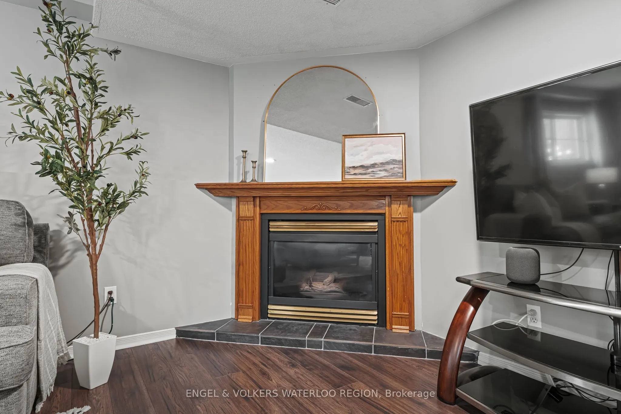 181 Walsh Crescent