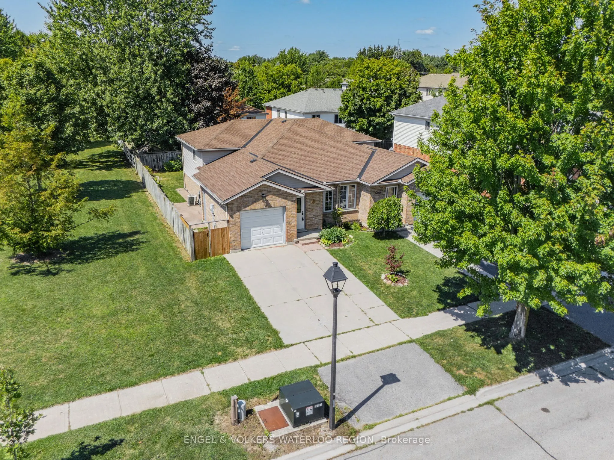 181 Walsh Crescent