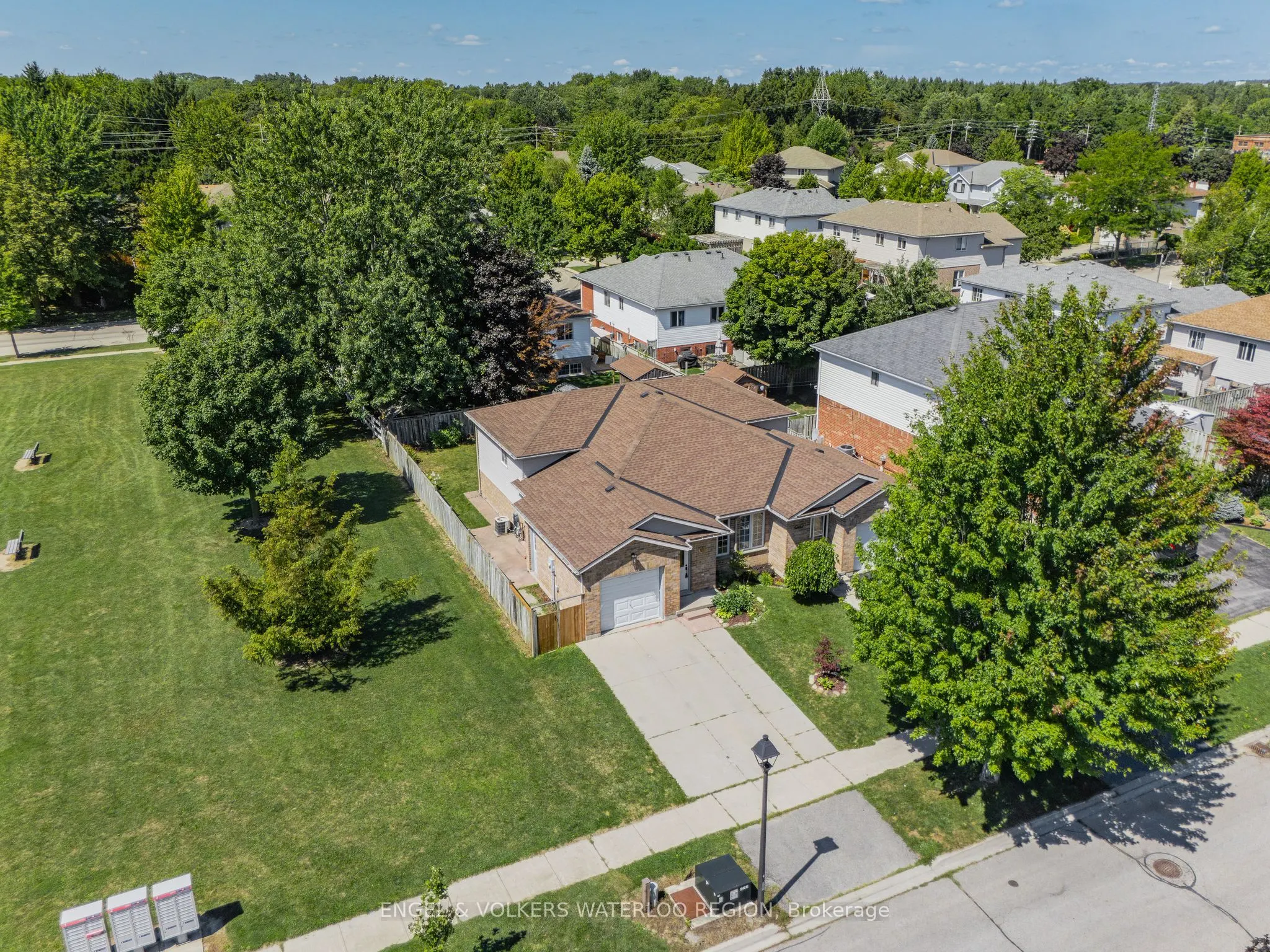 181 Walsh Crescent